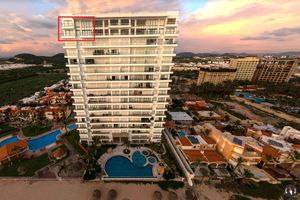 Renta temporal - 3BR condo, right on the beach, fully equipped, beach cccess.