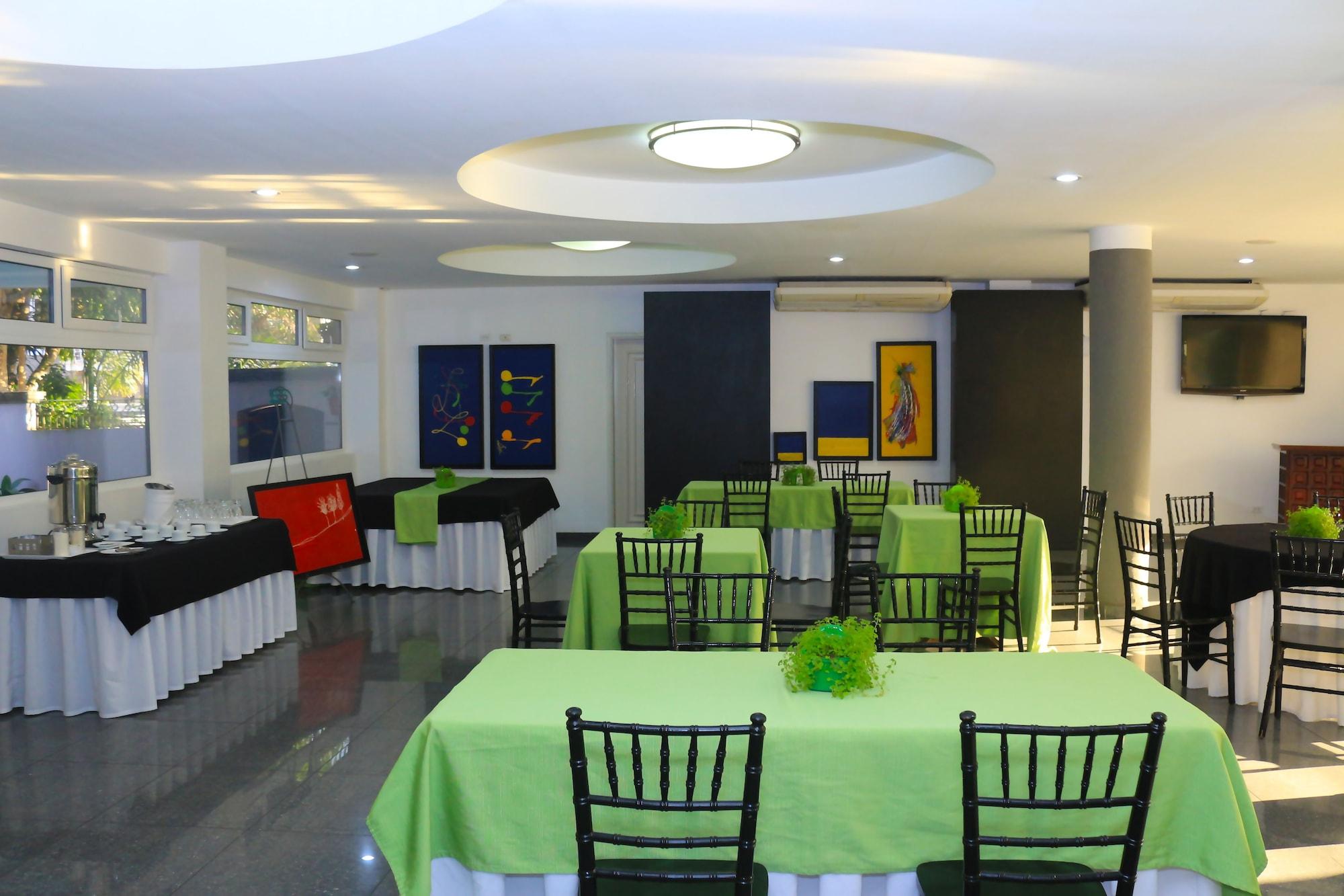 Sala de Reuniones Hotel Galerias Hn