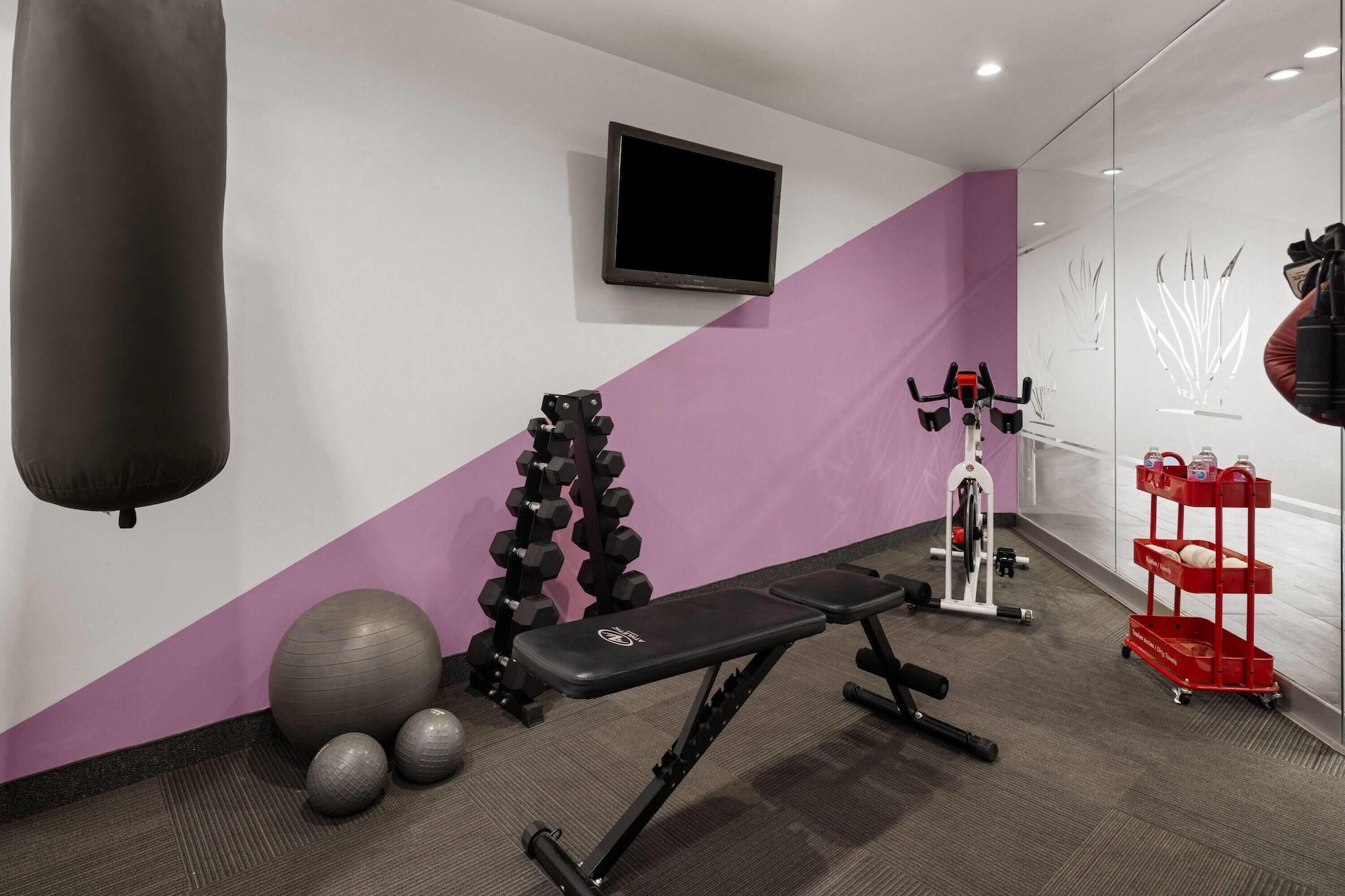 Gimnasio Hotel MX garibaldi CDMX, Trademark Collection by Wyndham