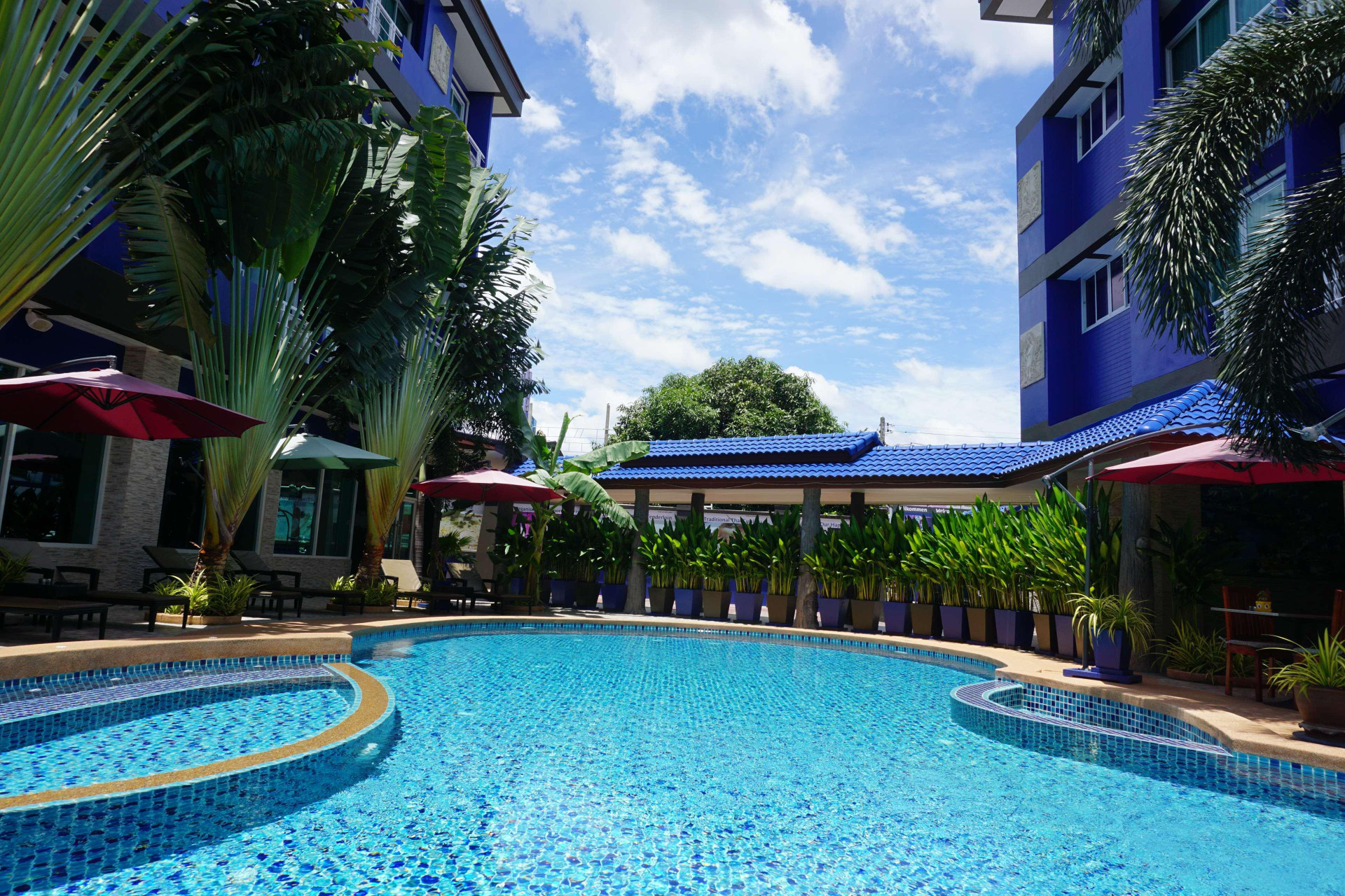 Vista Piscina Best Western Royal Buriram Hotel