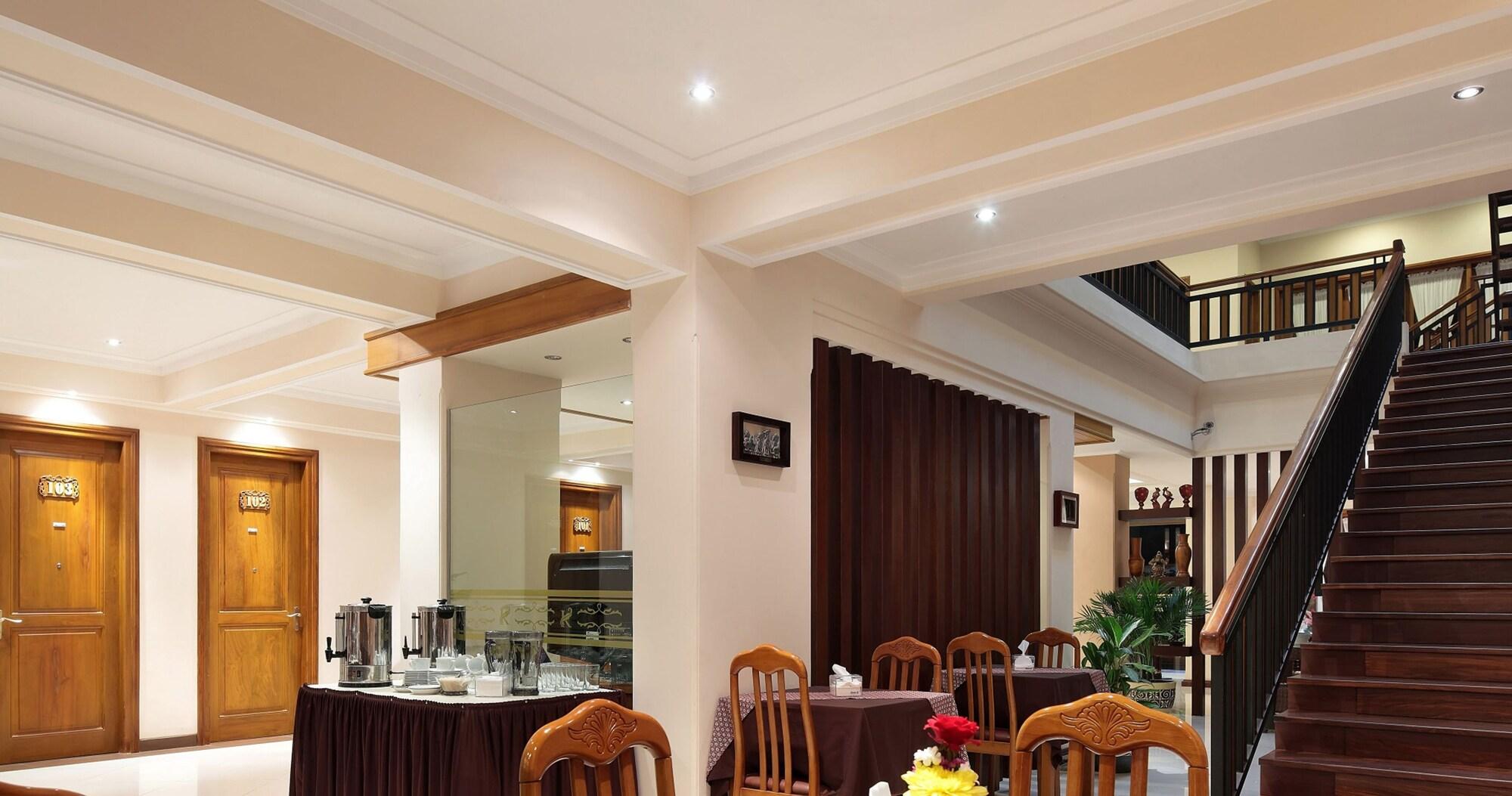 Restaurant Kertanegara Premium Guest House