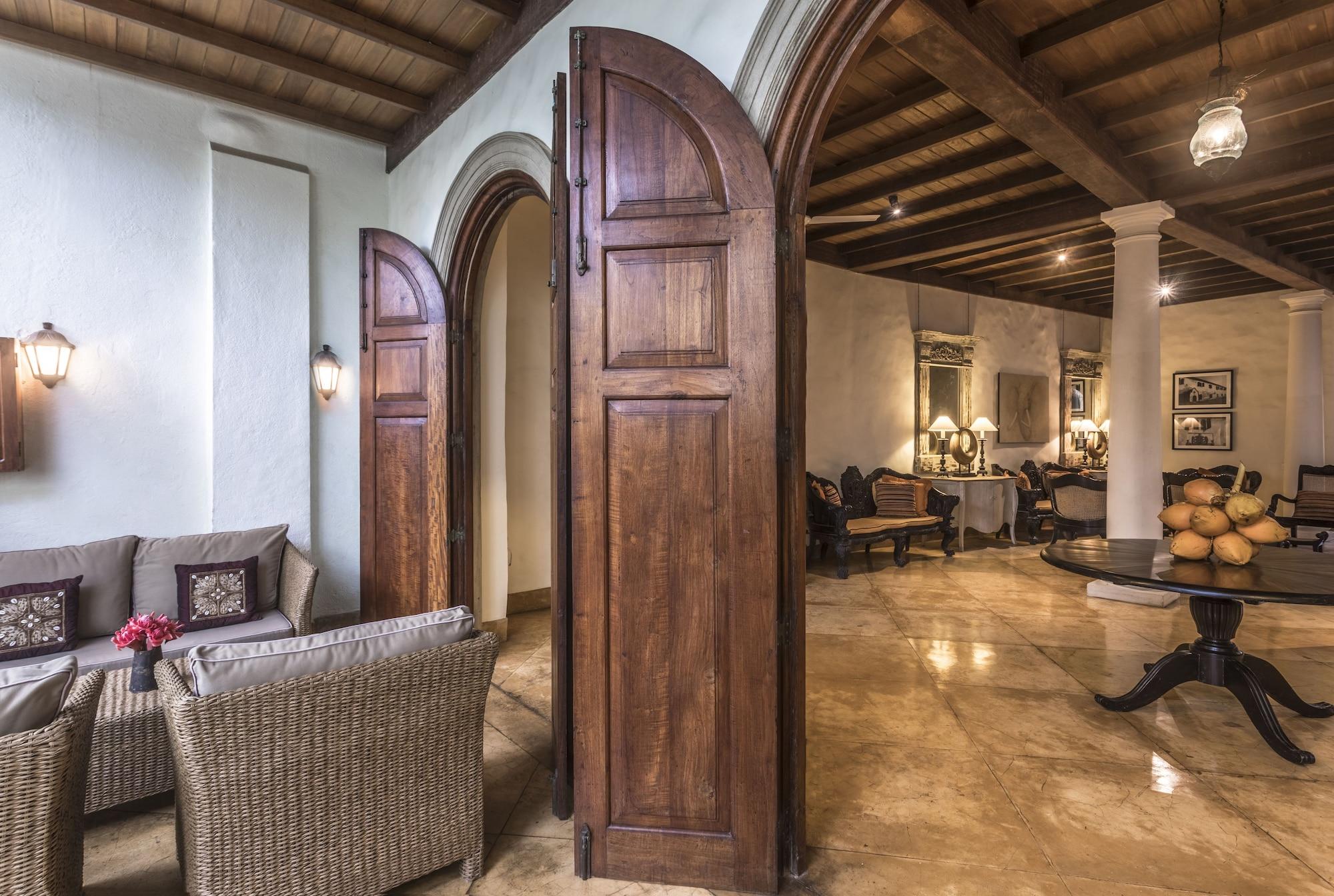 Vista Lobby Thambili House By Edwards Collection