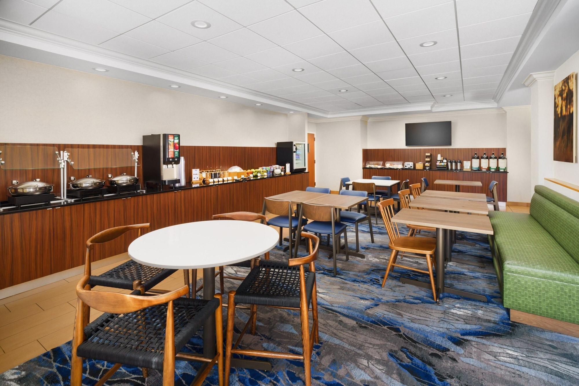 Restaurant Fairfield Inn And Suites By Marriott Boca Raton