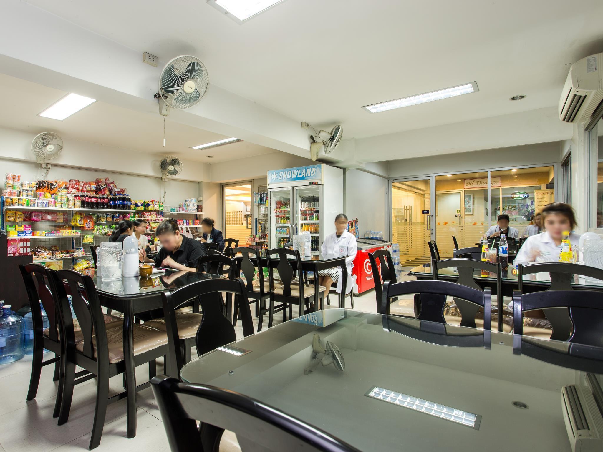 Restaurant 14 Avenue