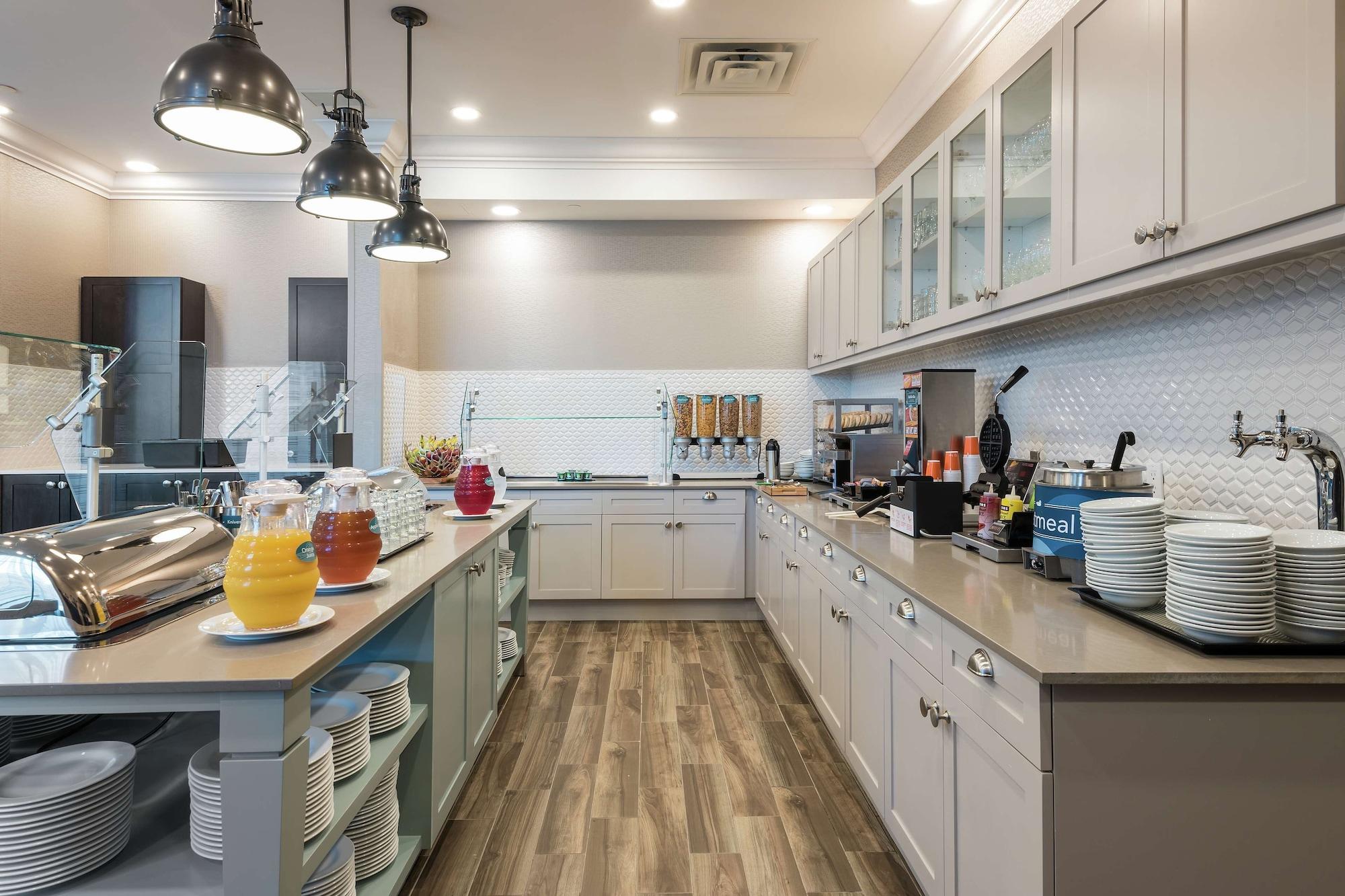 Restaurant Homewood Suites By Hilton Ottawa Airport