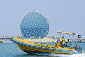 Actividad - Tour en barco por Abu Dhabi