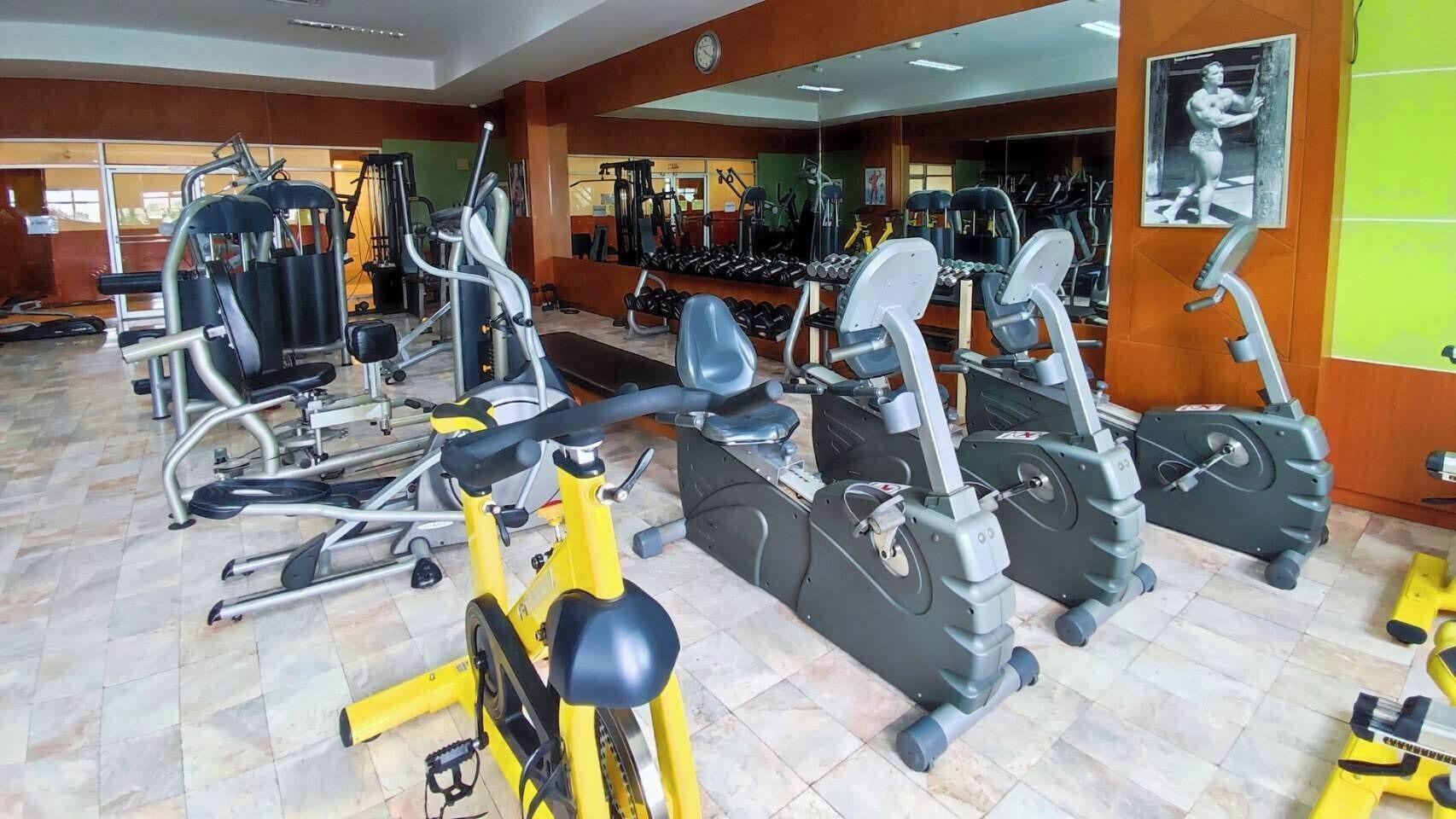 Gimnasio Diamond Plaza Hotel Suratthani