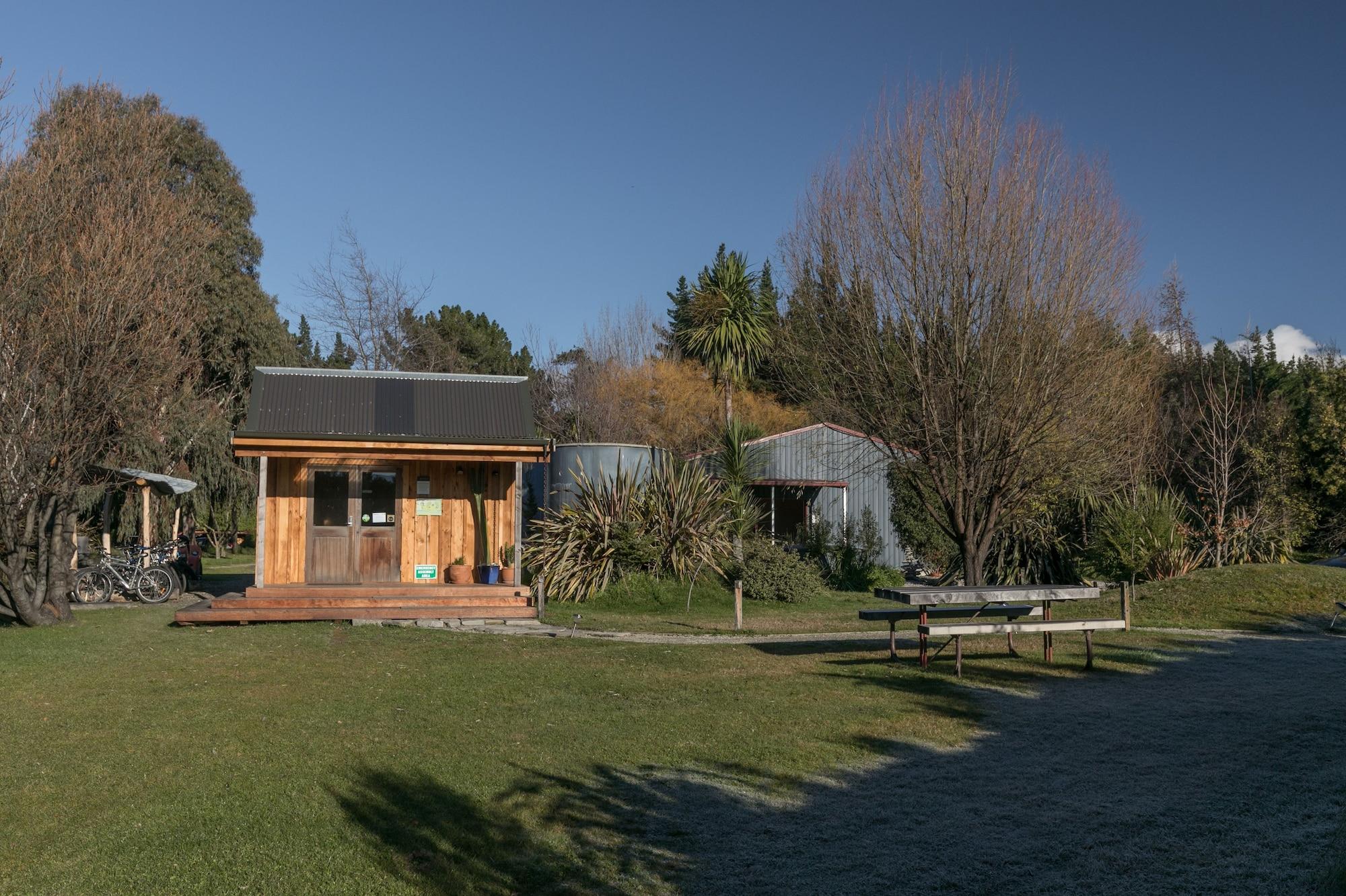 Vista Lobby Oasis Yurt Lodge
