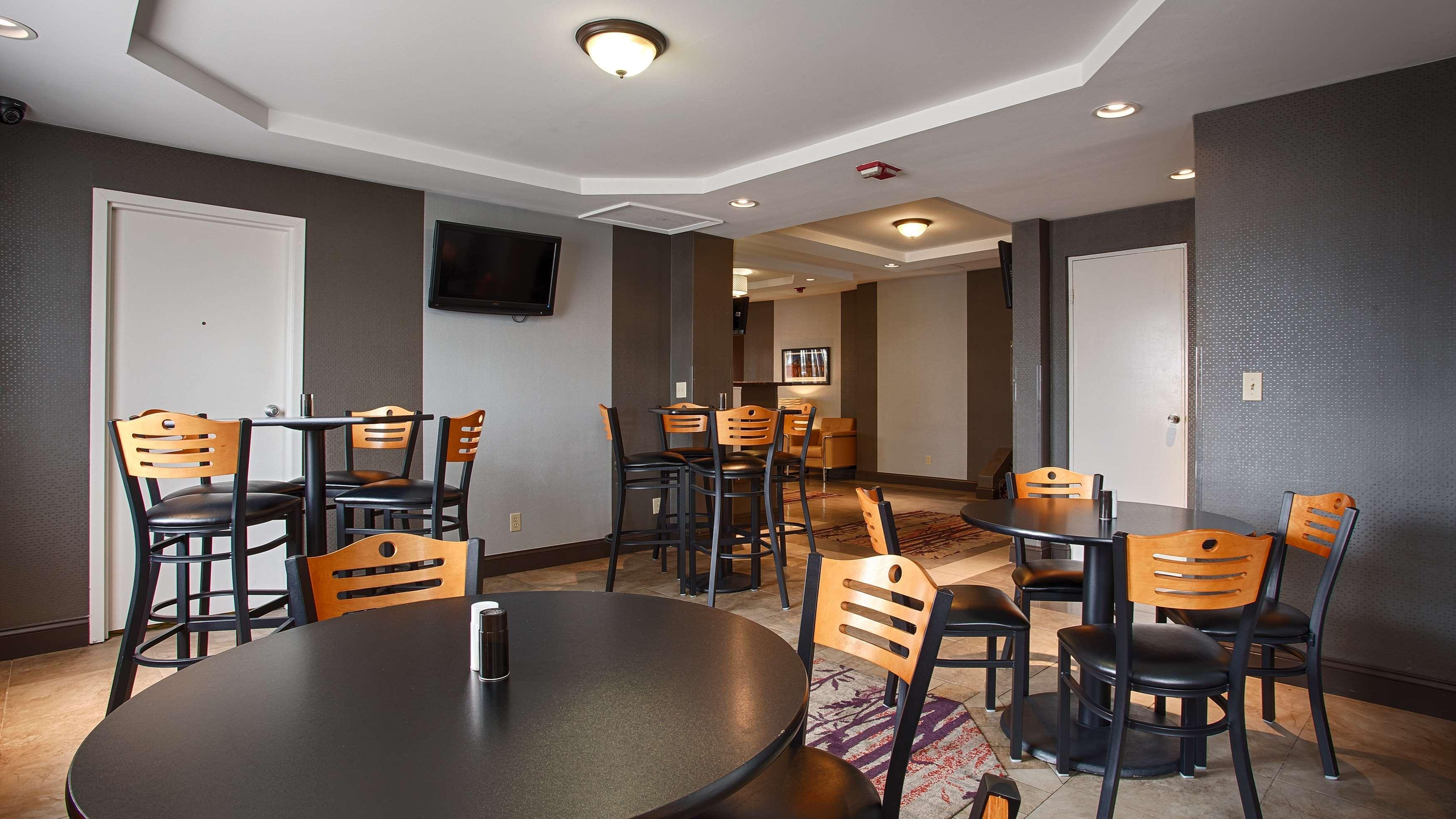 Restaurant Best Western The Inn At Rochester Airport