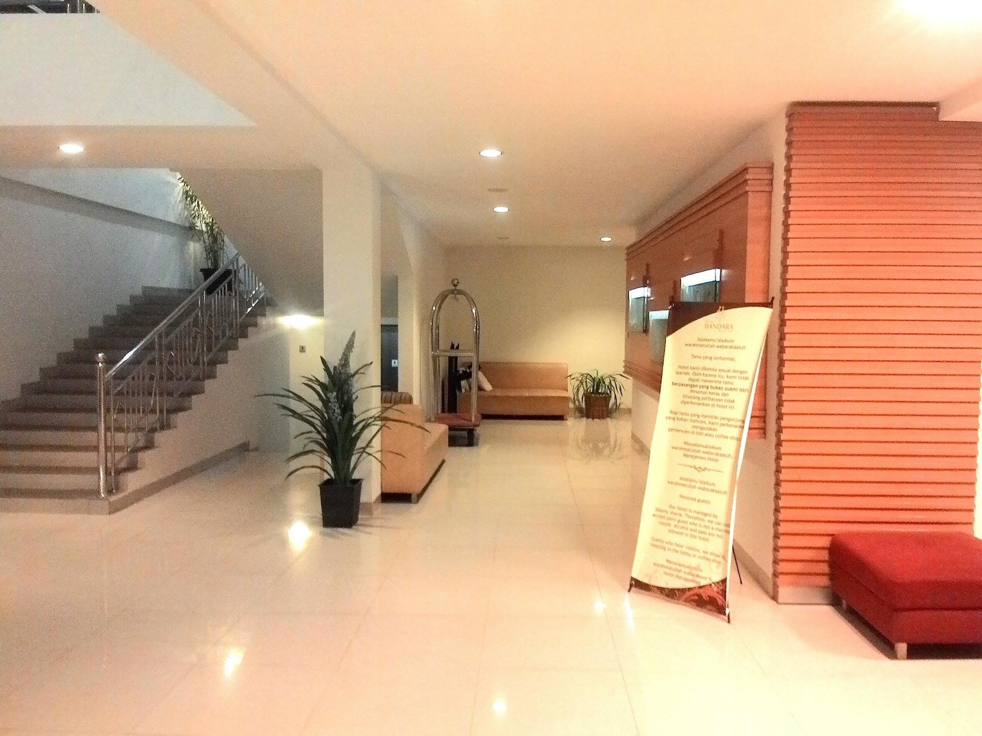Vista Lobby Hotel Bandara Syariah