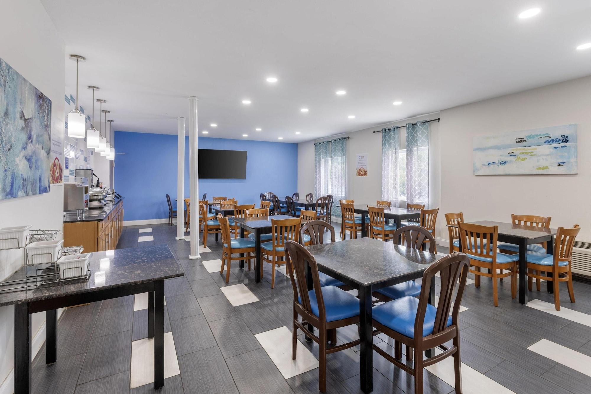 Restaurant SureStay Plus Hotel by Best Western Niagara Falls East