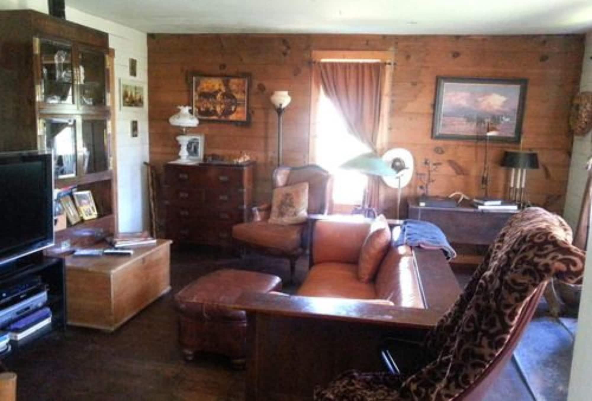 Vista Lobby Seventy-four Ranch