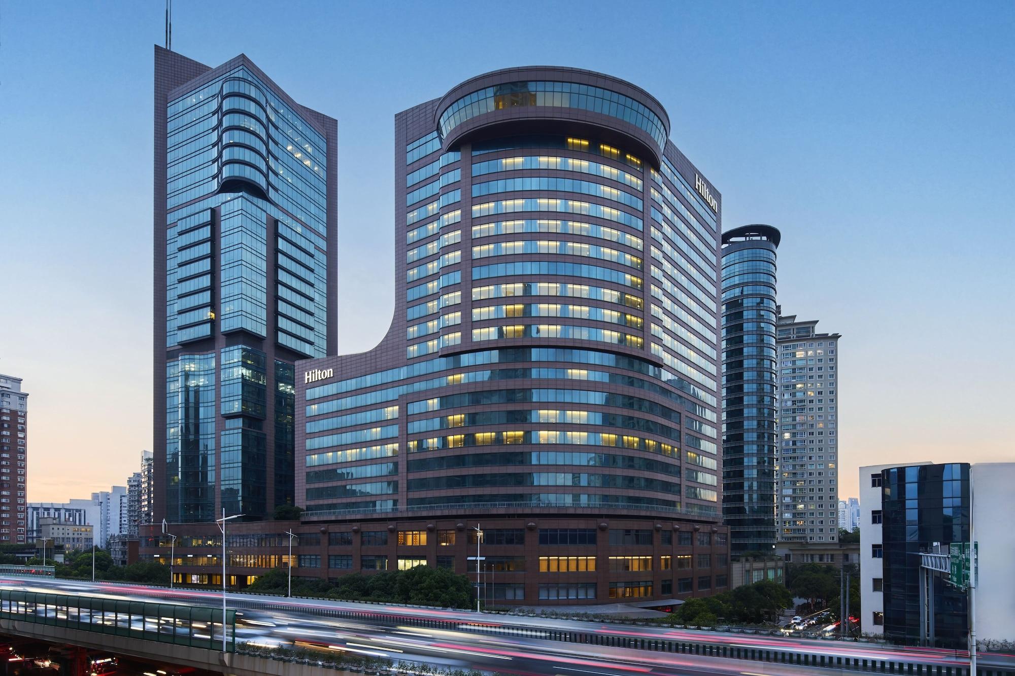 Vista Exterior Hilton Shanghai City Center