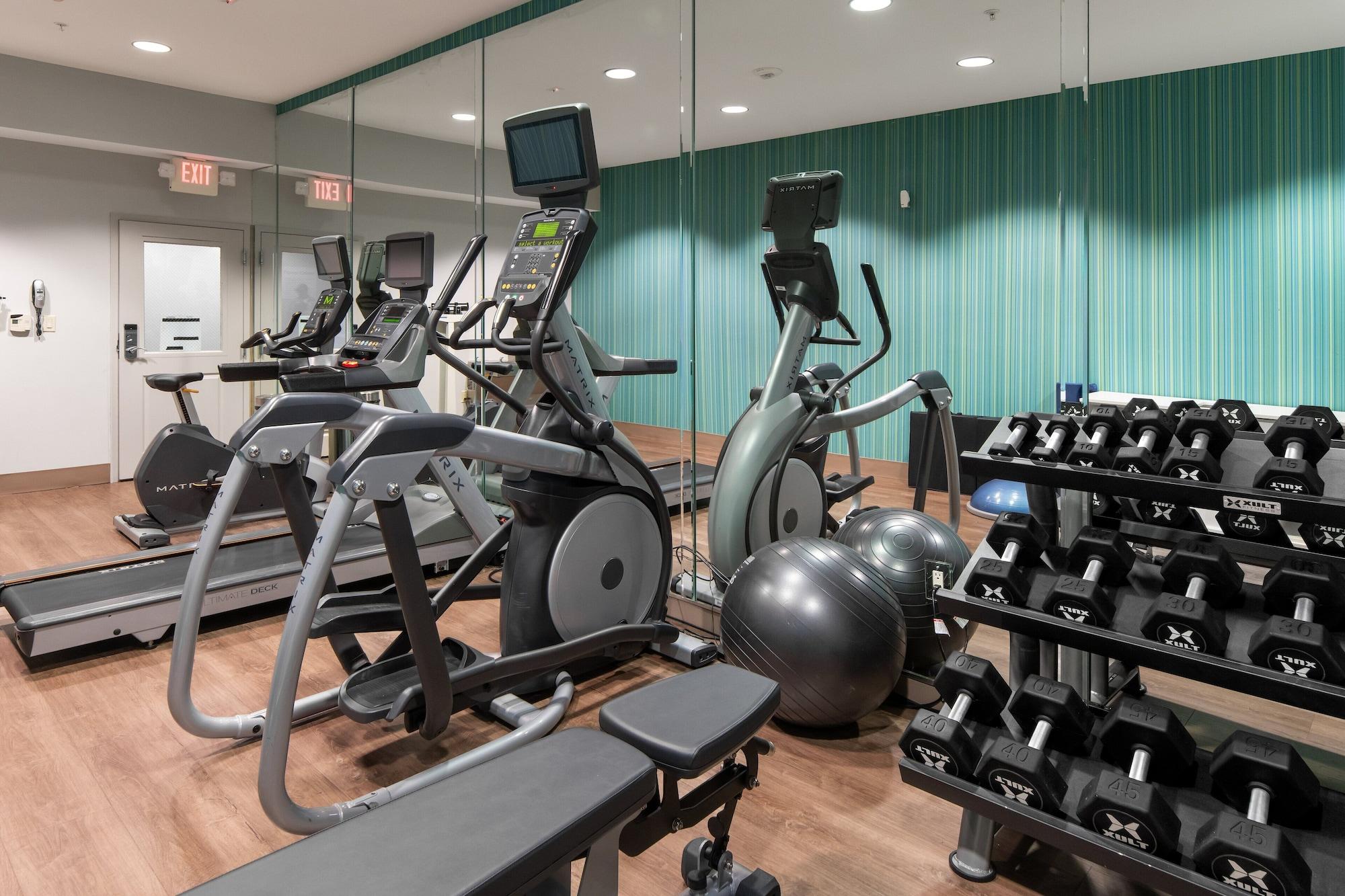 Gimnasio Holiday Inn Express Hotel & Suites Dallas South - Desoto by IHG
