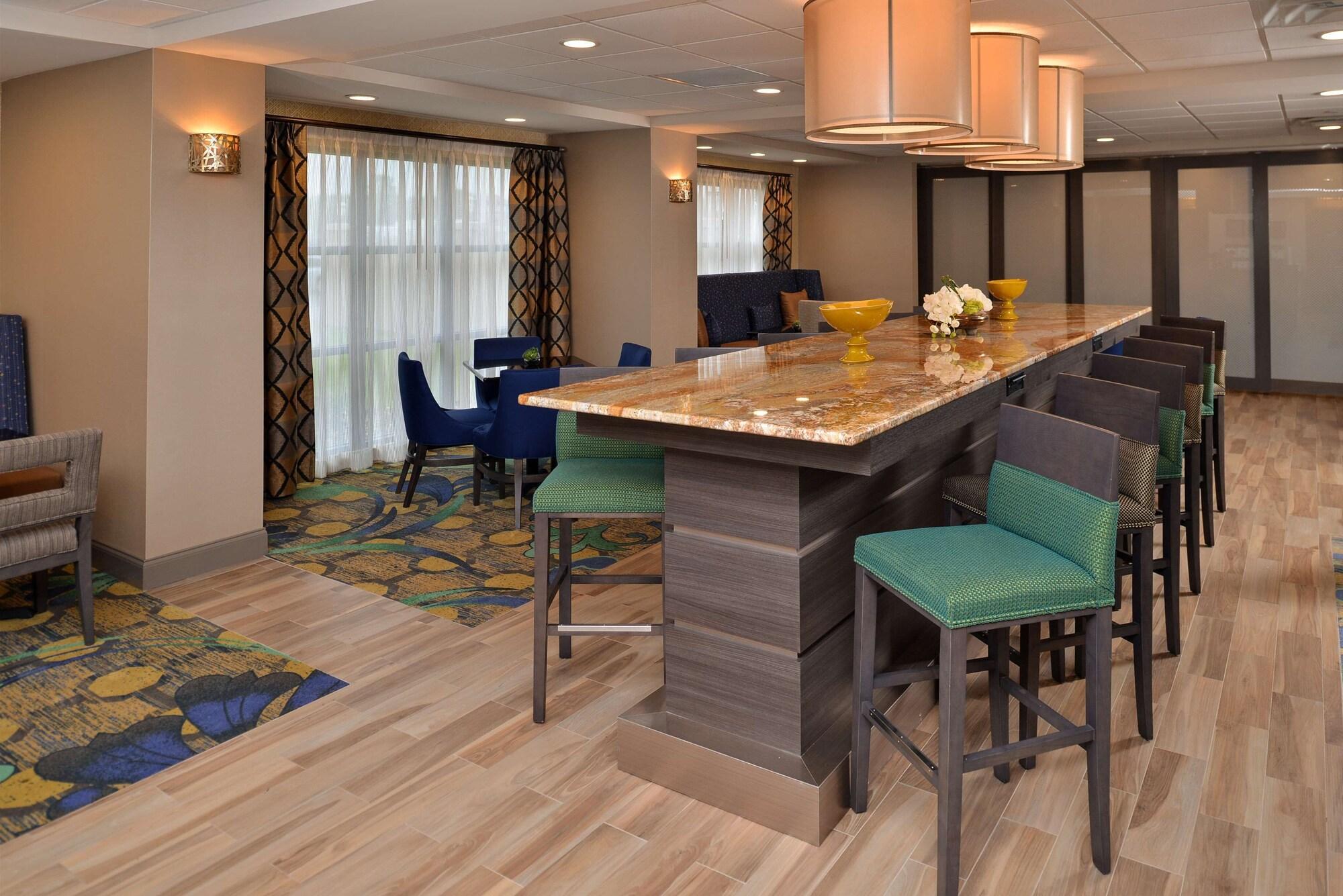 Vista Lobby Hampton Inn Broussard-Lafayette Area