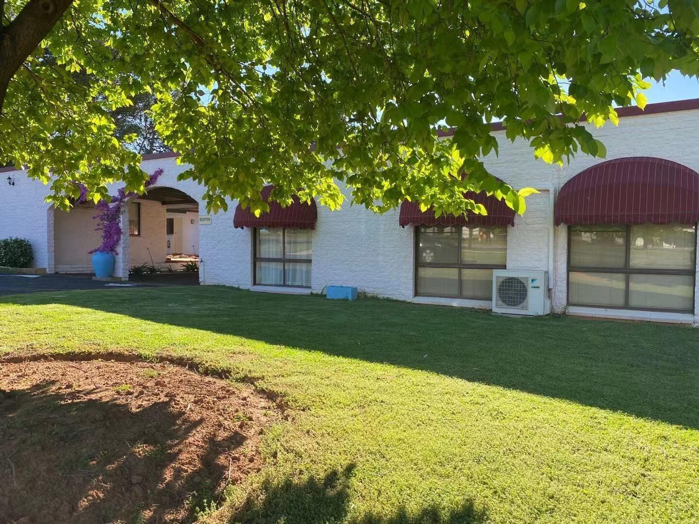 Vista Exterior Apollo Motel Parkes