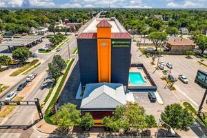 Alojamiento - Wyndham Garden Wichita Downtown