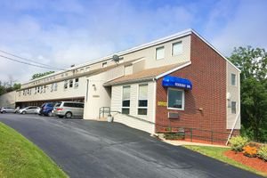 Alojamiento - Rodeway Inn State College - near University