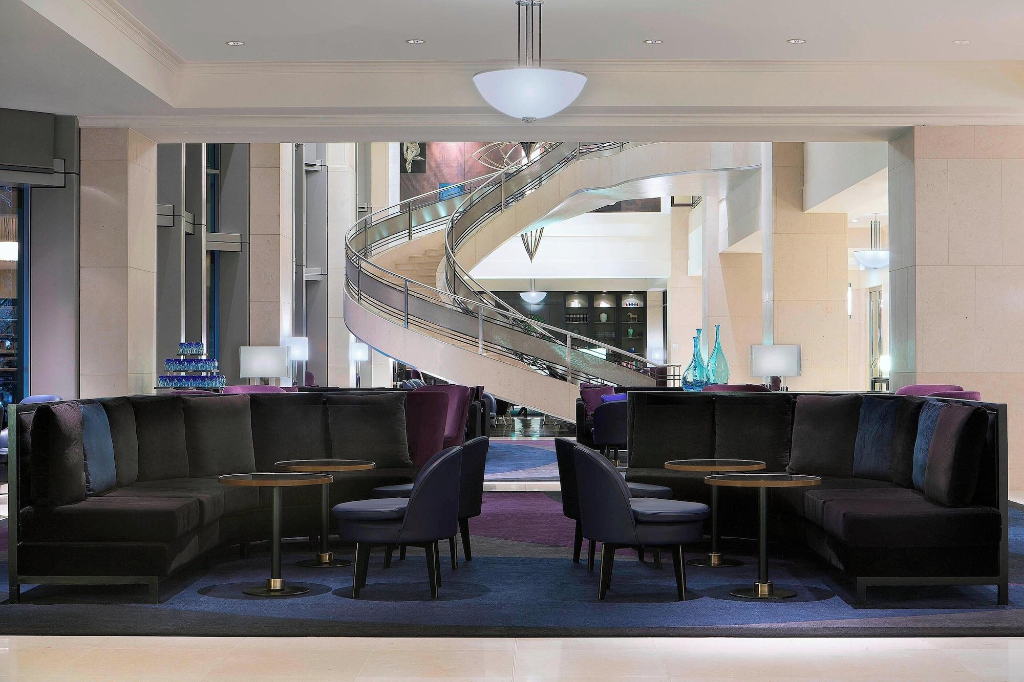 Vista Lobby The Westin Melbourne