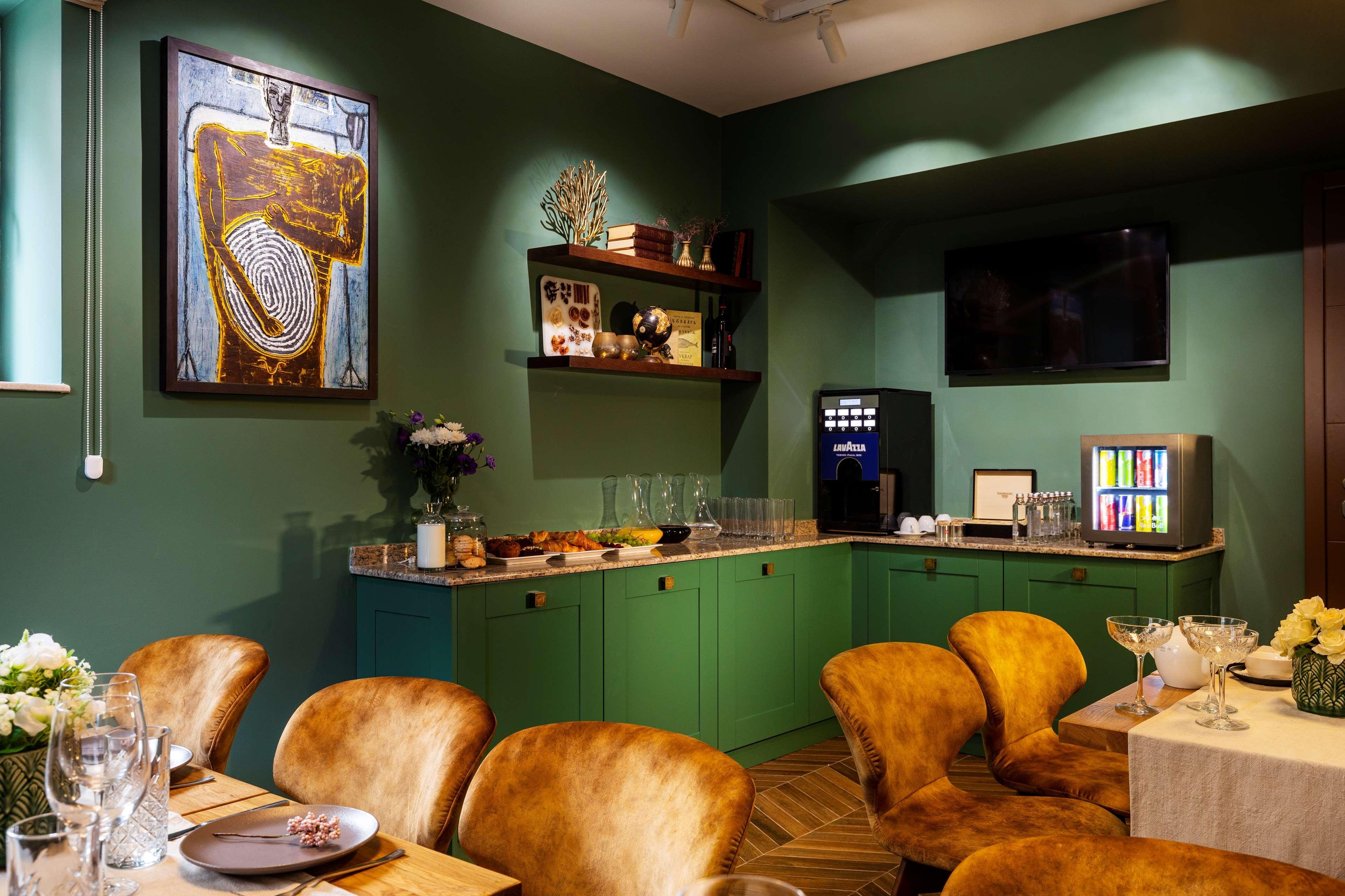Restaurant Gallery 37 Powered by ASTON