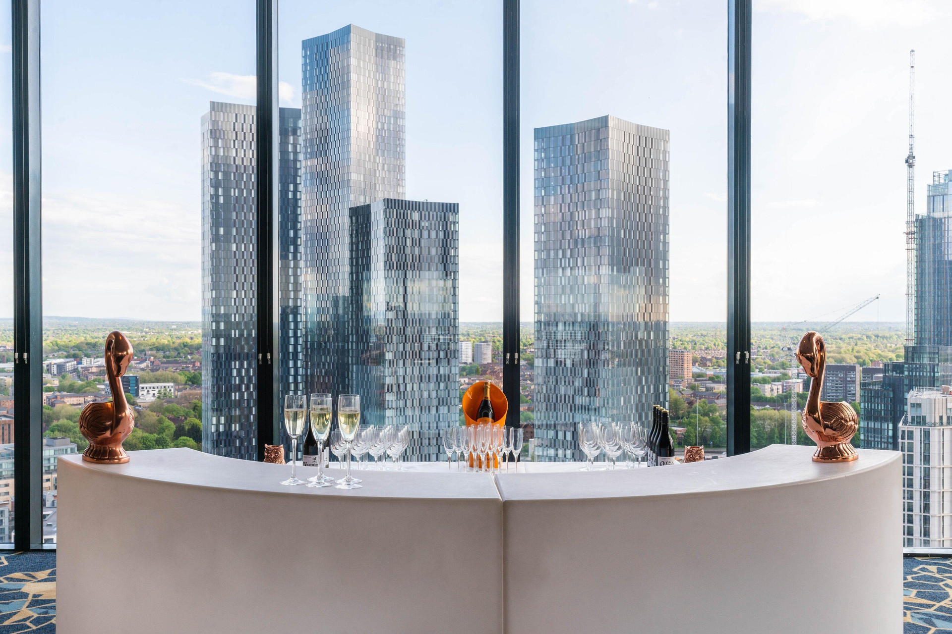 Bar/Salón The Manchester Deansgate Hotel by IHG