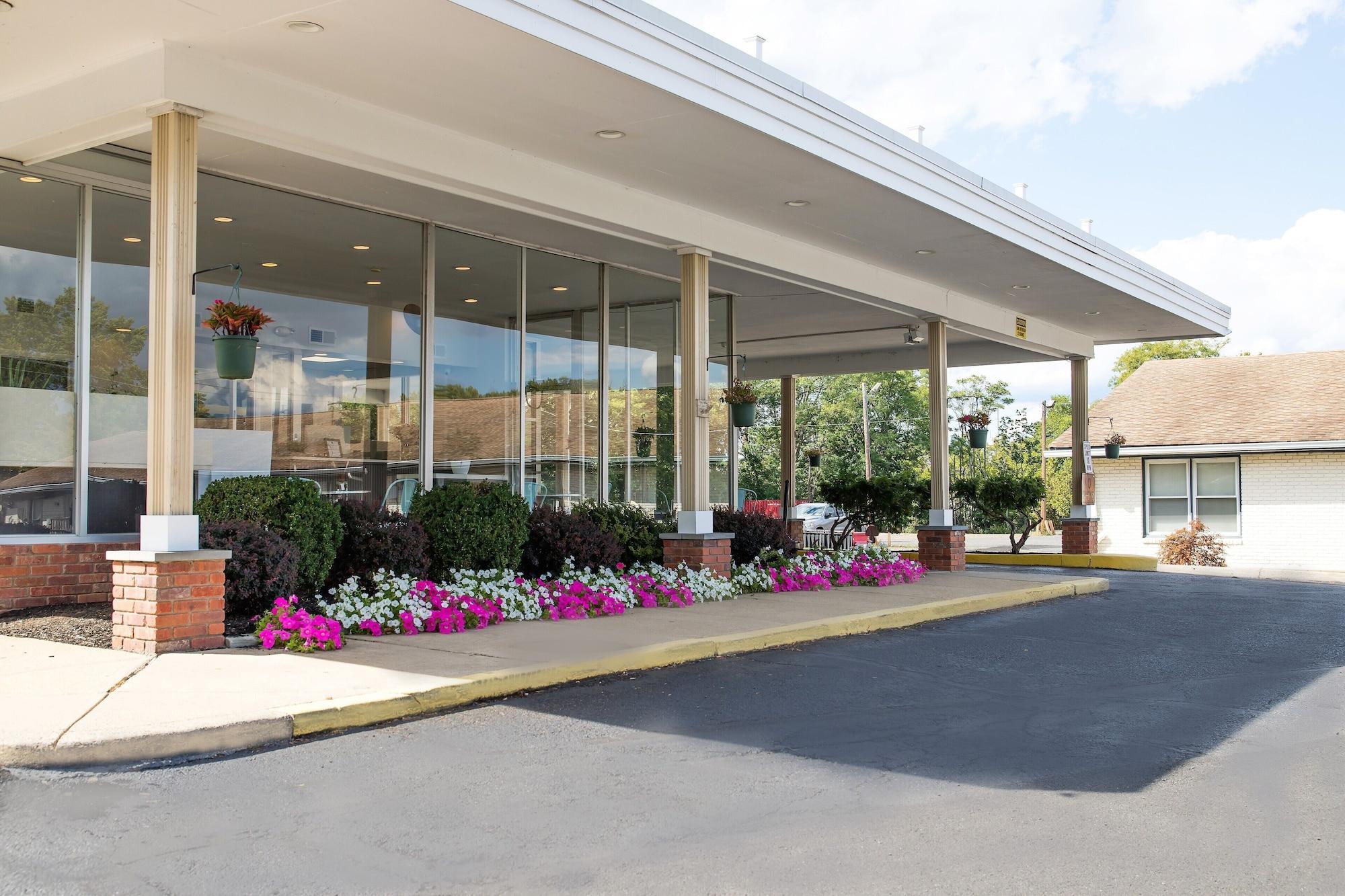 Vista Exterior Crystal Inn Eatontown