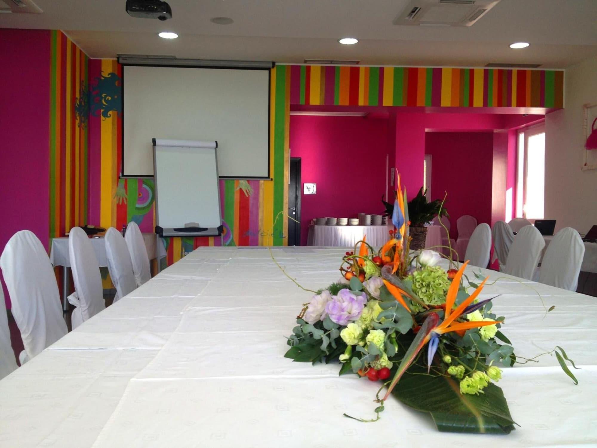 Sala de Reuniones Hotel Ballet School