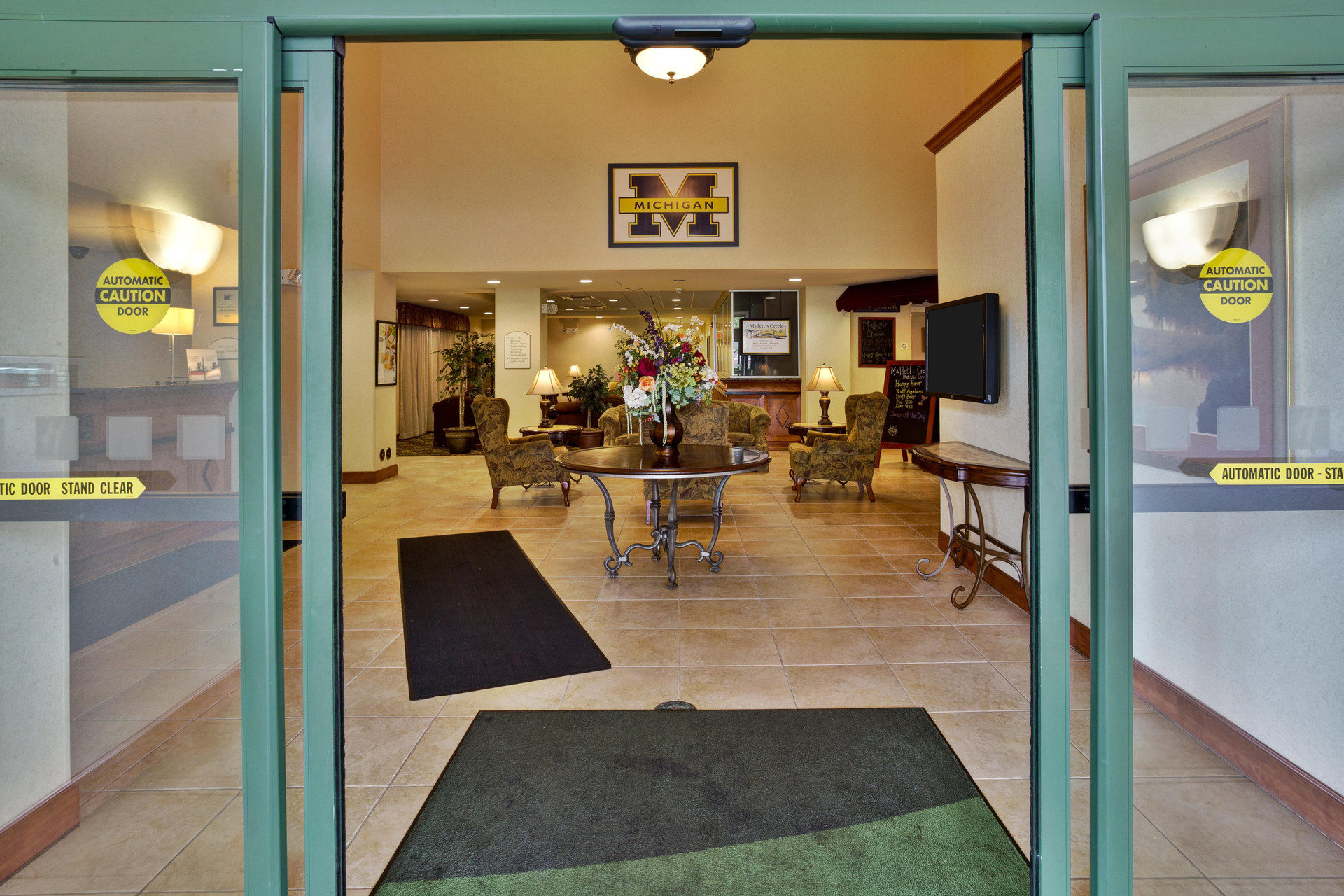 Vista Lobby Holiday Inn & Suites Ann Arbor Univ Michigan Area by IHG