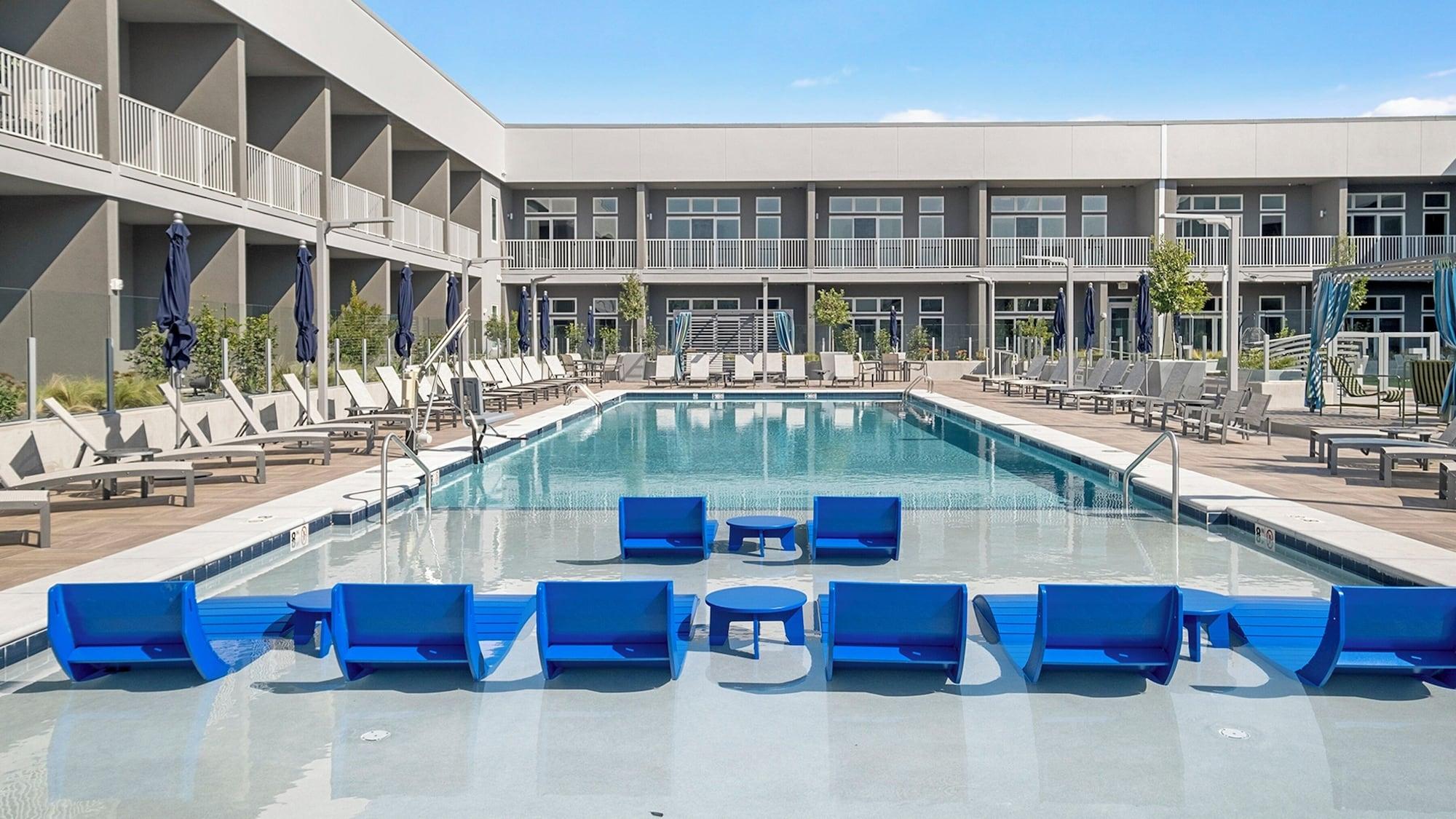 Varios Barsala At 20 Midtown