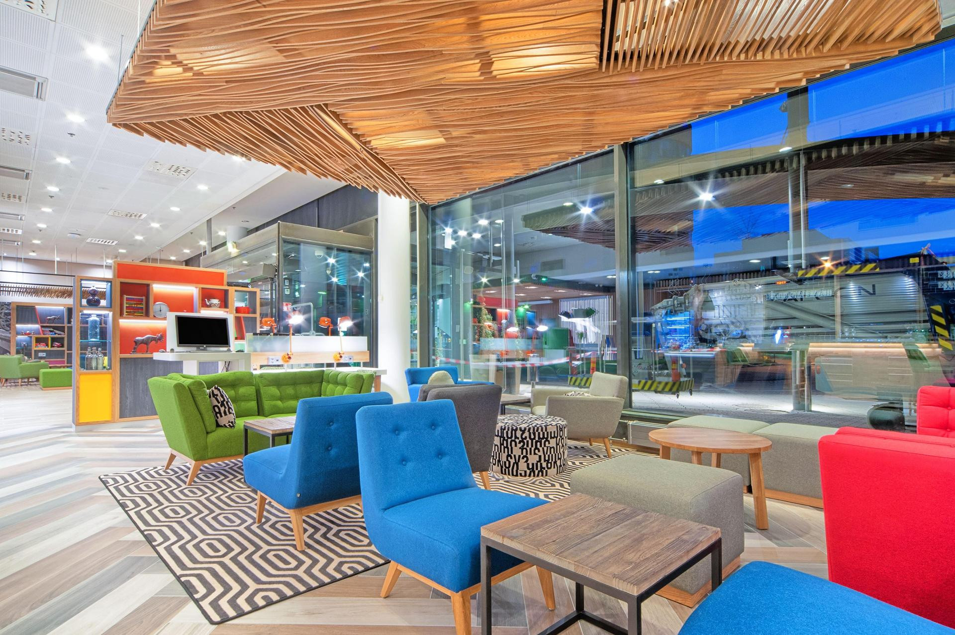 Vista Lobby Holiday Inn Helsinki West- Ruoholahti by IHG