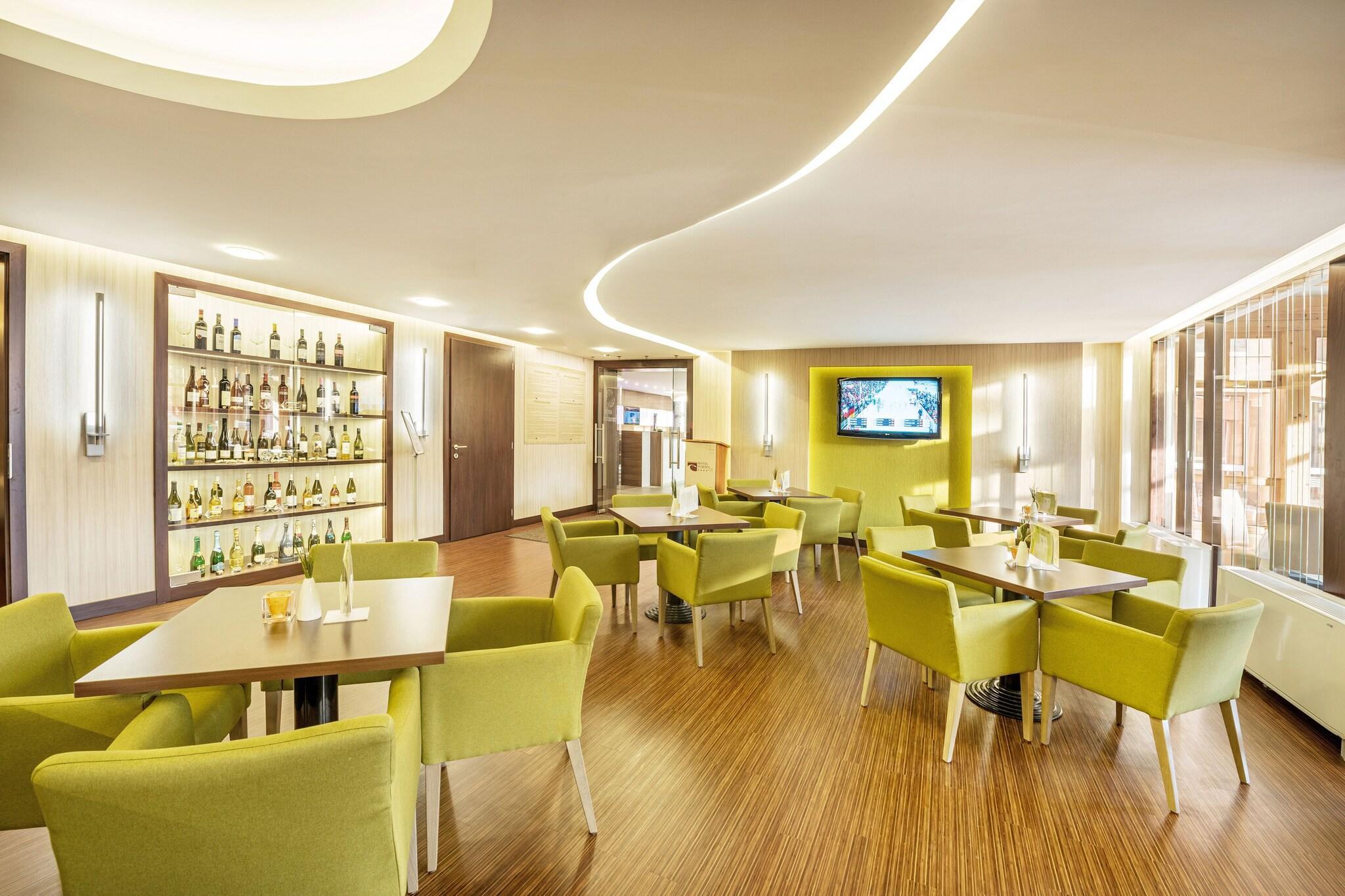 Bar/Salón Hotel Európa Fit