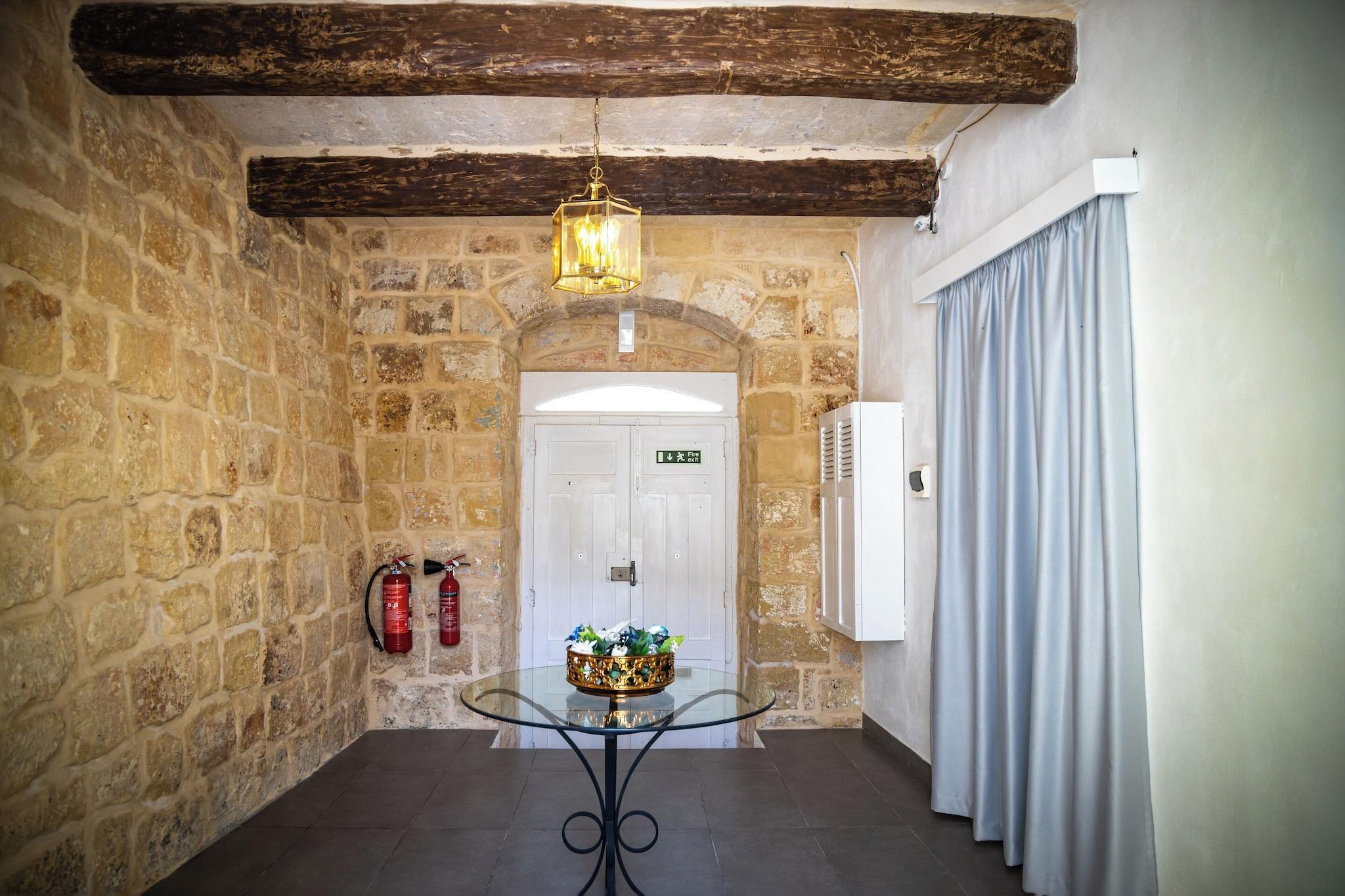 Vista Lobby Lemon Tree Bed & Breakfast by CX Collection