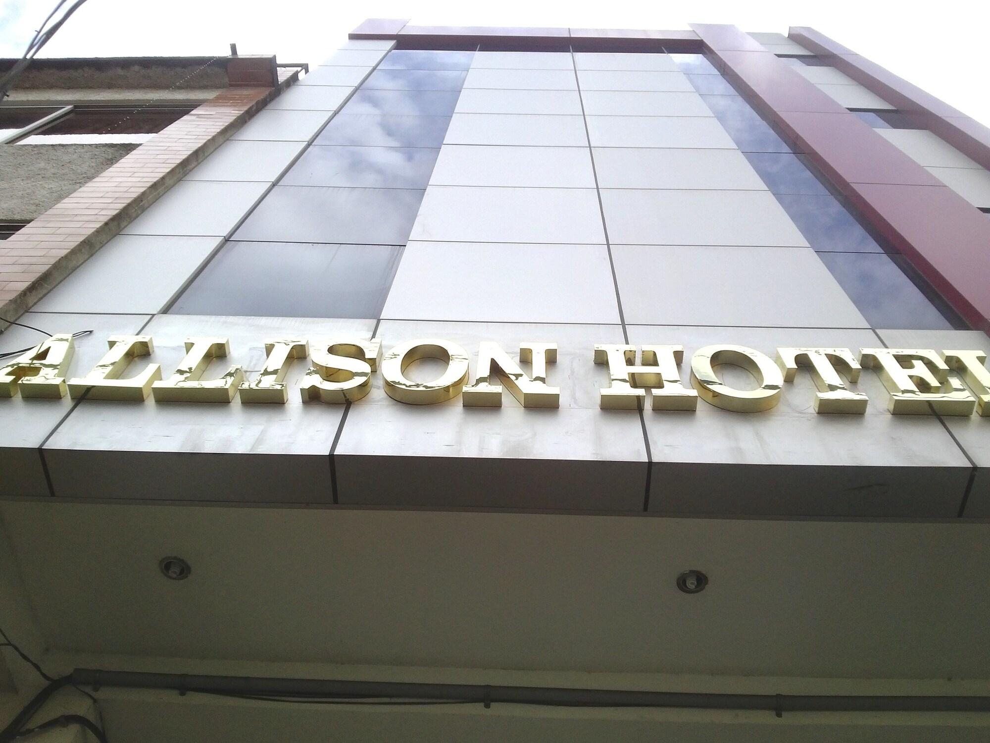 Varios Allison Hotel S.A.C.