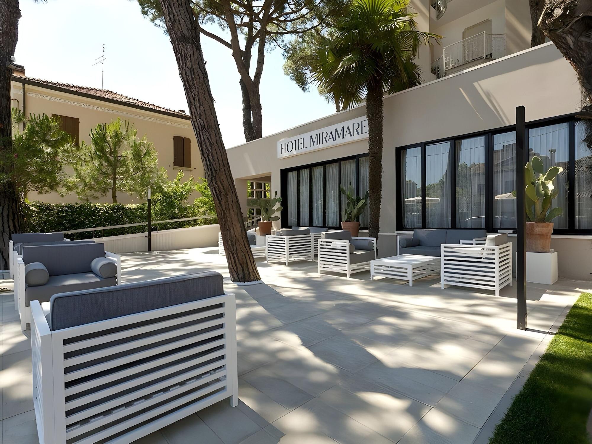 Vista Exterior Hotel Miramare