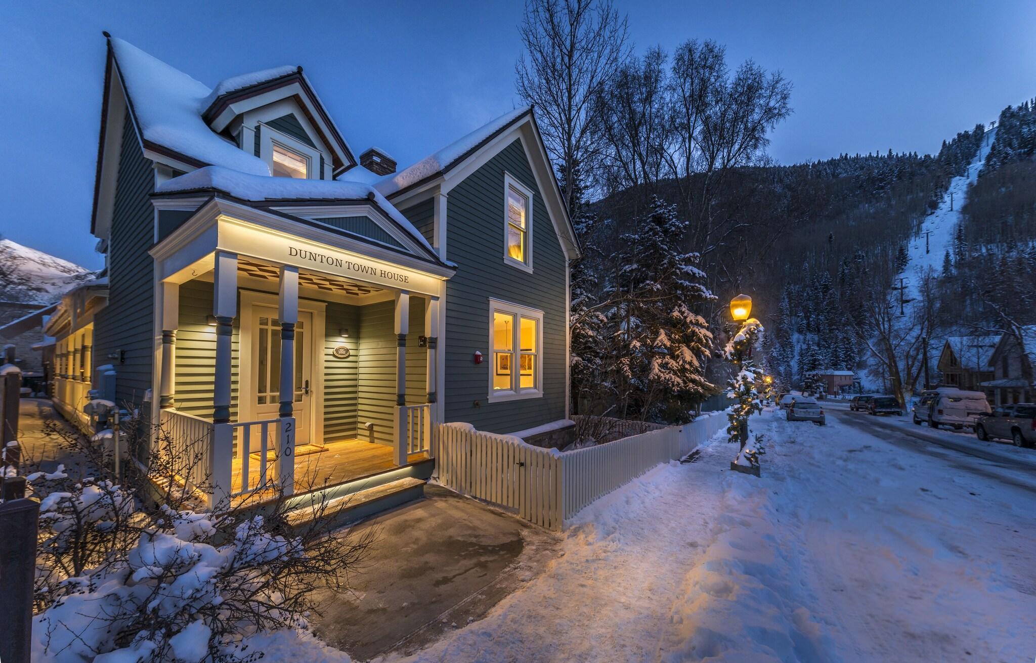 Vista Exterior Dunton Town House