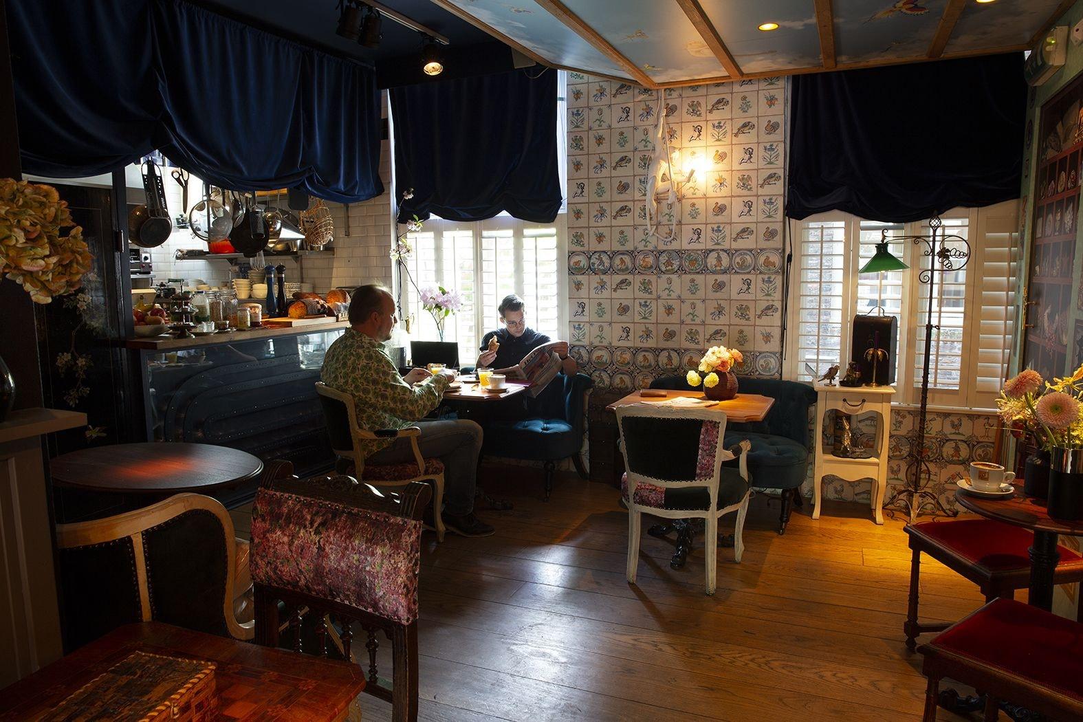 Restaurant Rosalia's Menagerie InnUpstairs