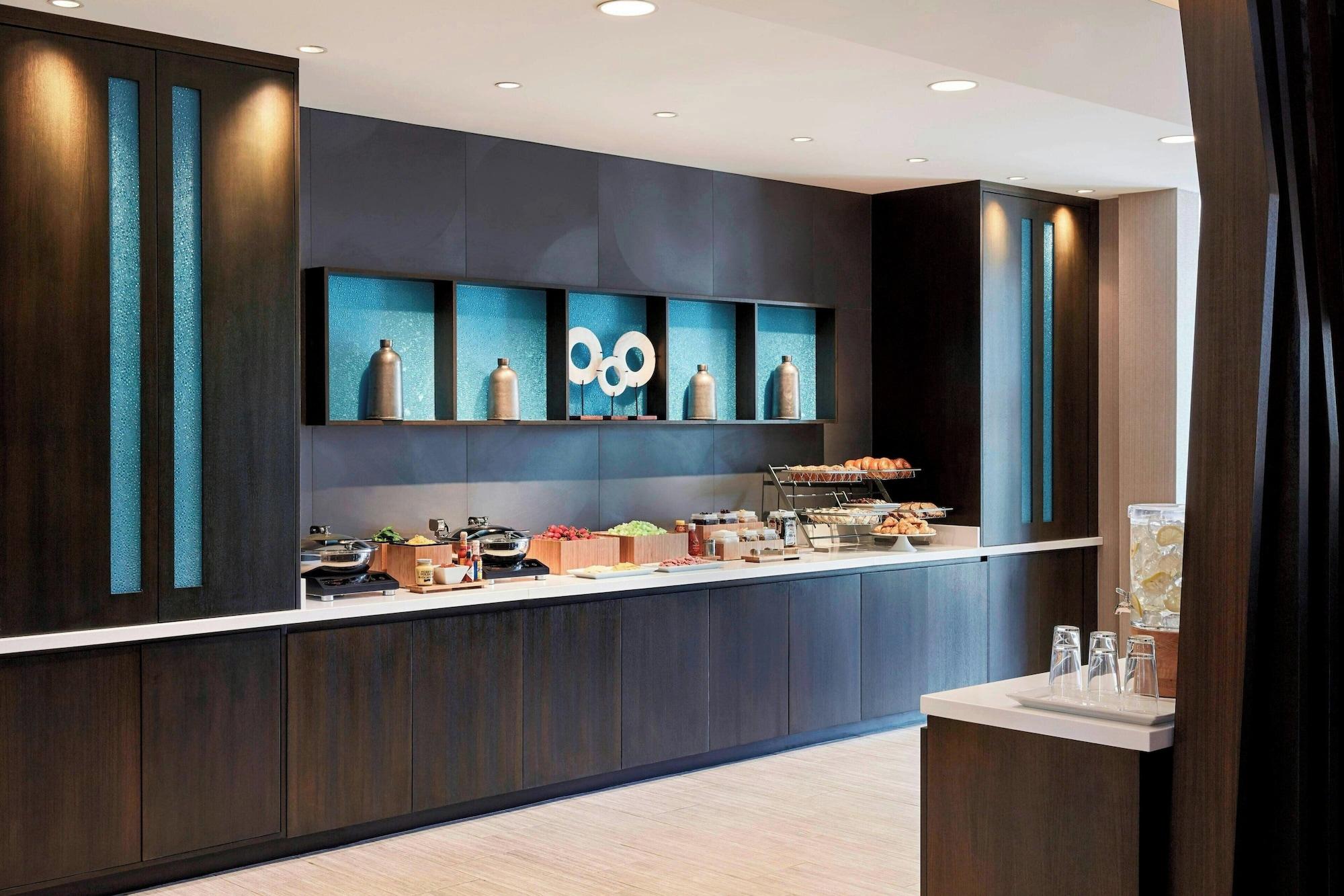 Restaurant Springhill Suites By Marriott Sandusky