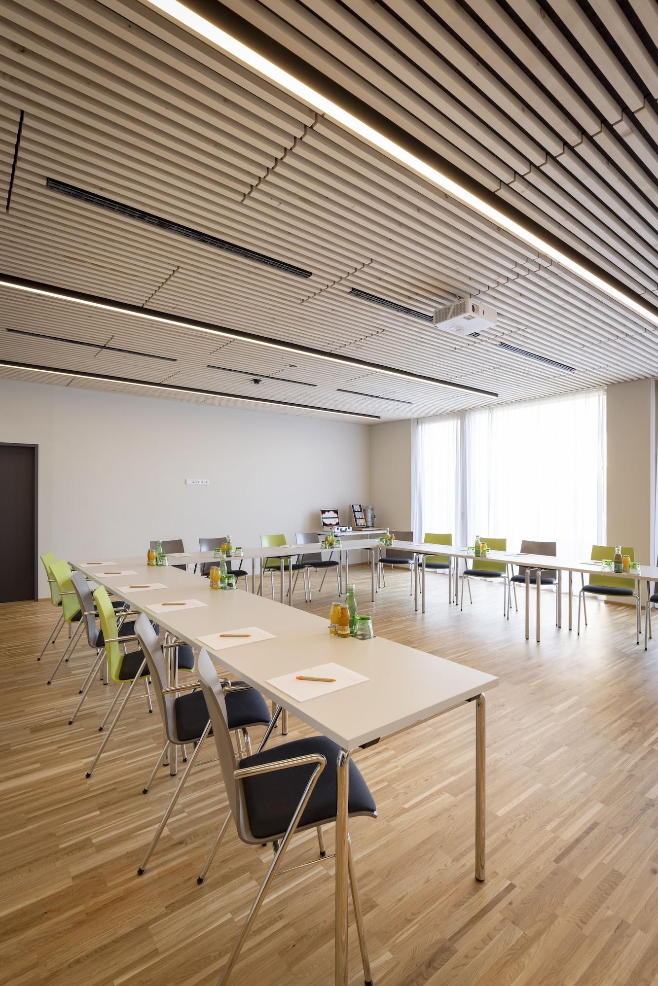 Sala de Reuniones JUFA Hotel Laterns - Klangholzhus