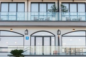 Alojamiento - HIRU UHINAK HOTEL