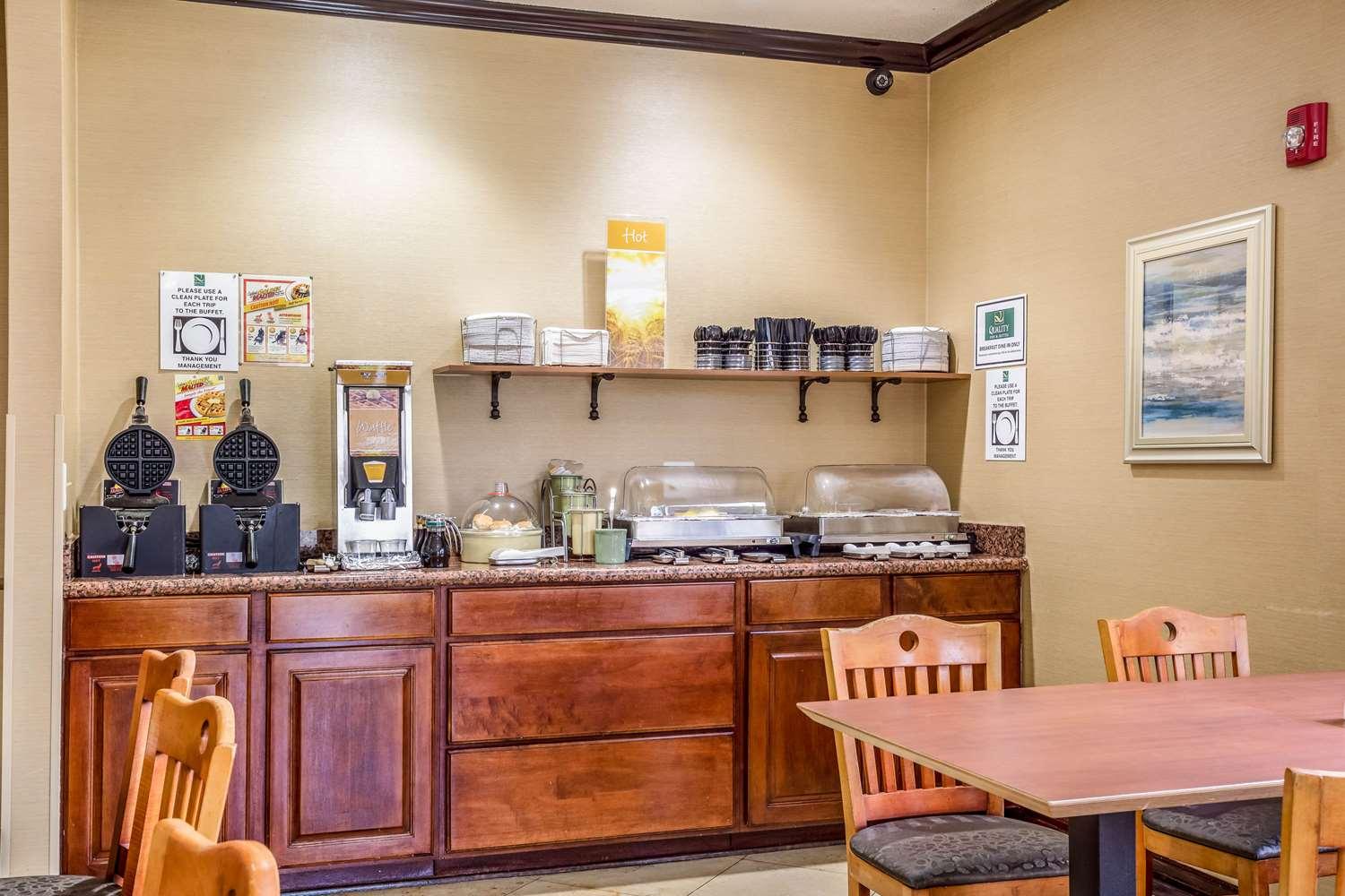 Restaurant Quality Inn & Suites Seabrook - NASA - Kemah