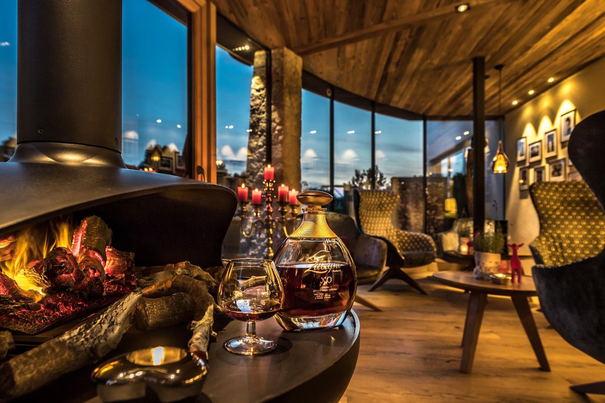 Bar/Salón Alpine Boutique Villa Gabriela