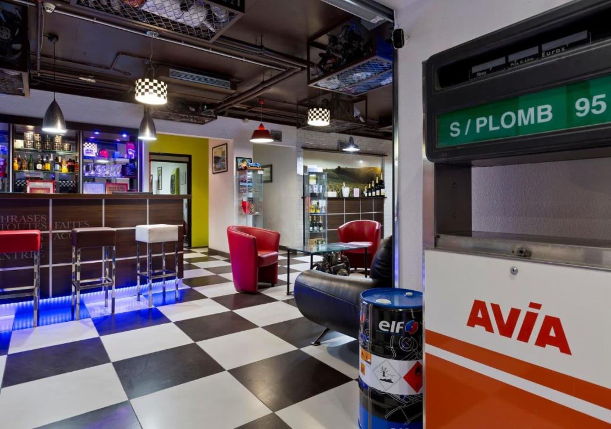 Vista Lobby Enzo Hotels Reims Tinqueux By Kyriad Direct