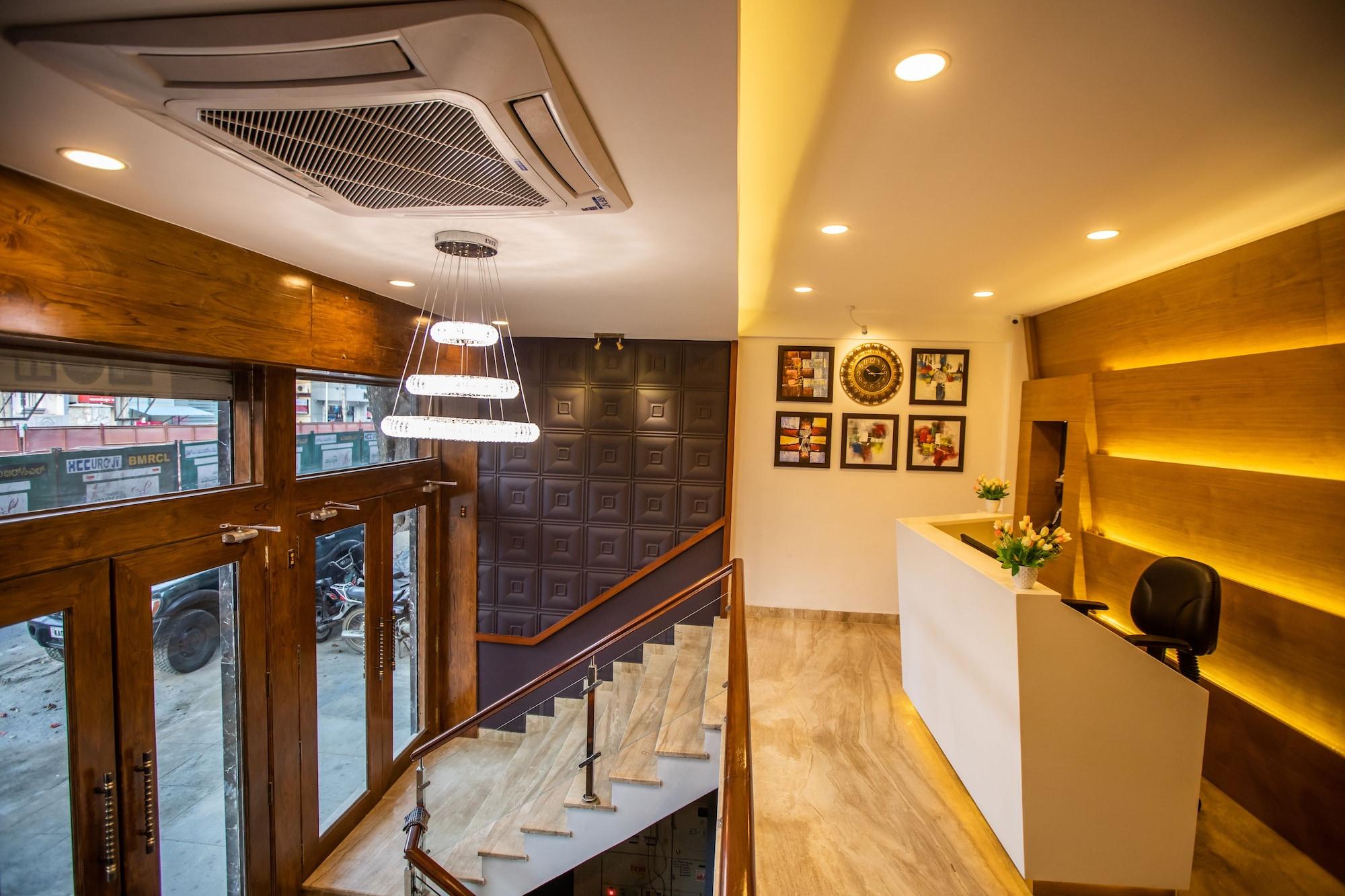 Varios Hotel Paramos Inn