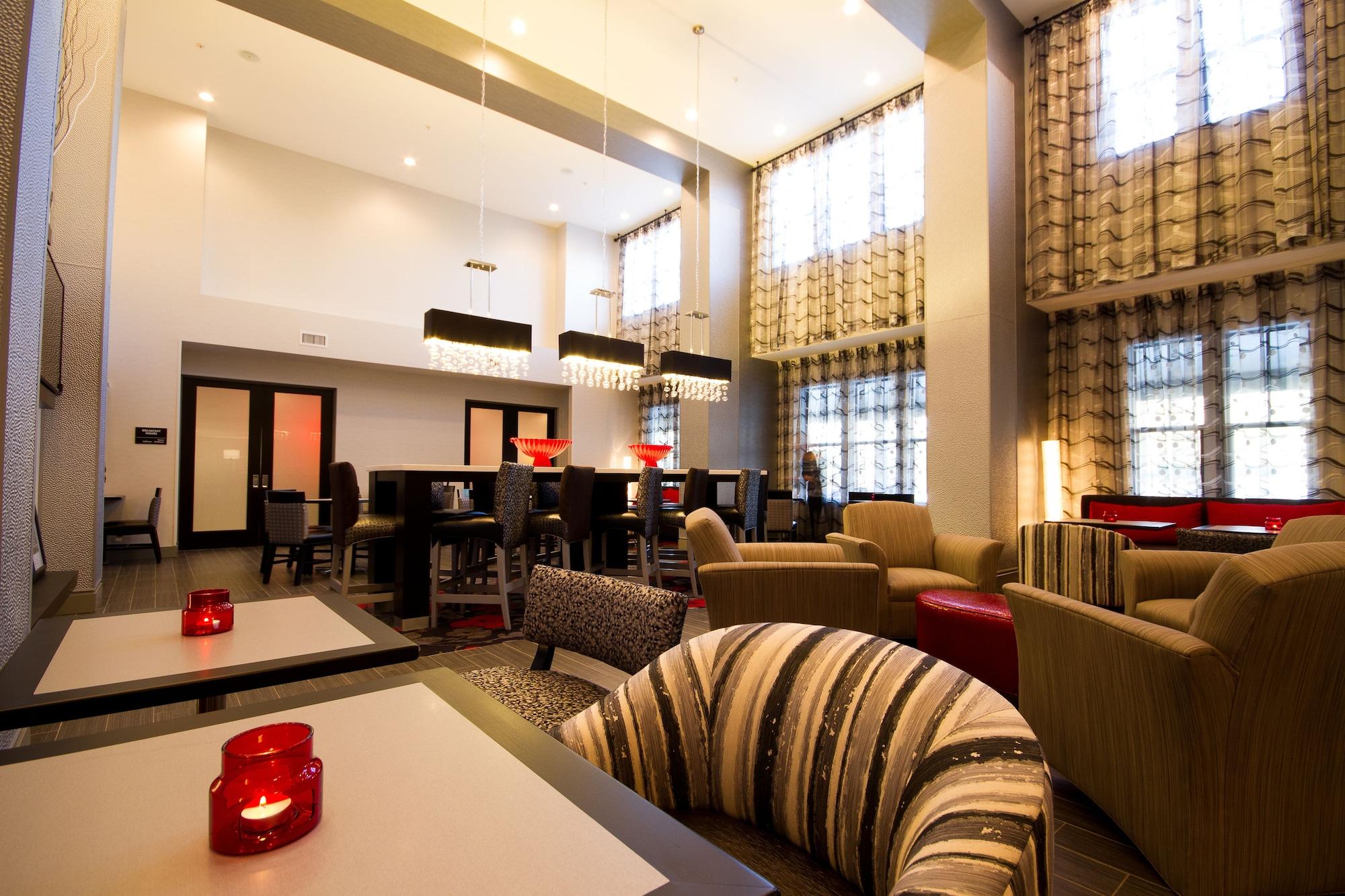 Restaurant Hampton Inn & Suites DuPont