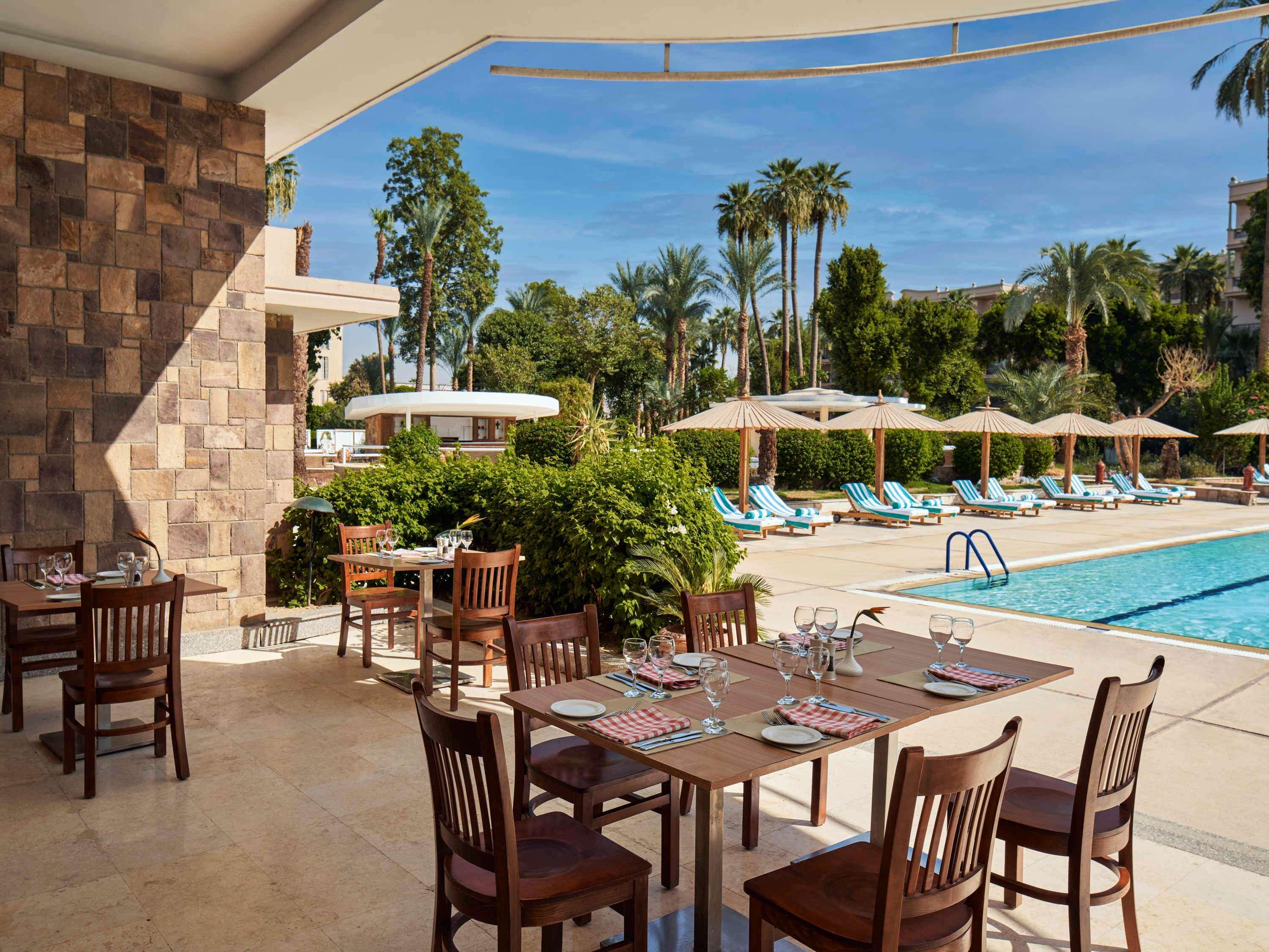 Bar/Salón Pavillon Winter Luxor