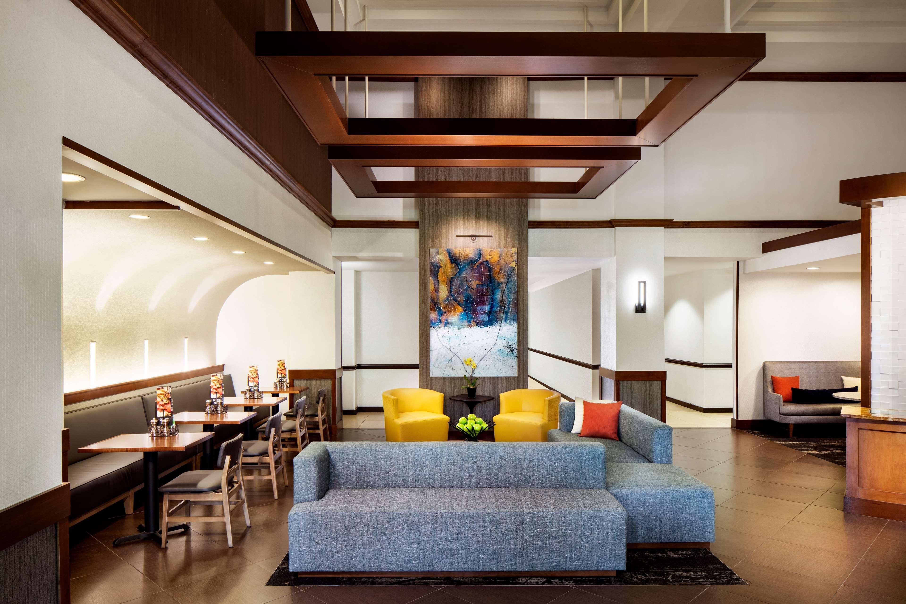 Vista Lobby Hyatt Place Dallas/Park Central