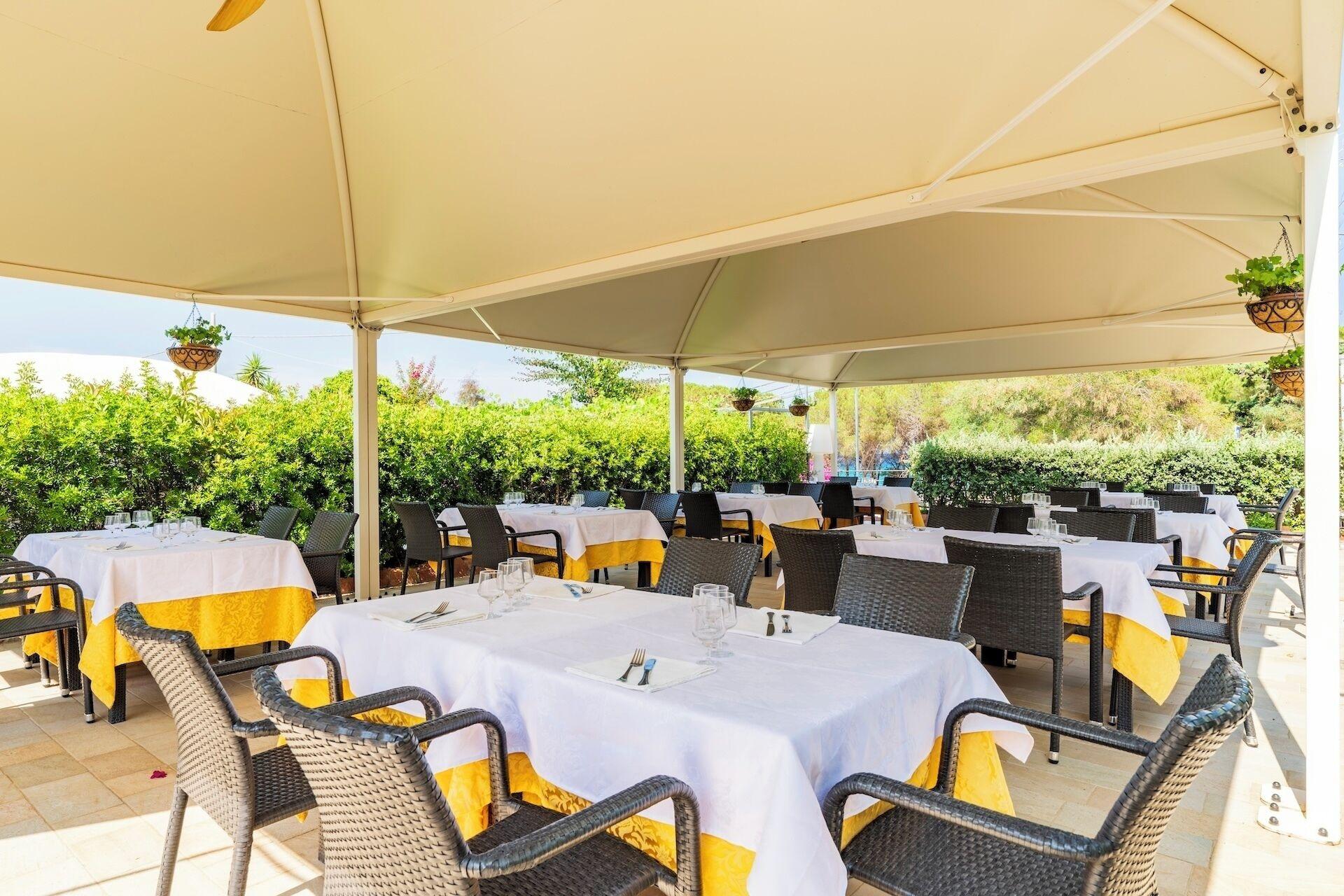 Restaurant Aparthotel Domus De Janas Sul Mare
