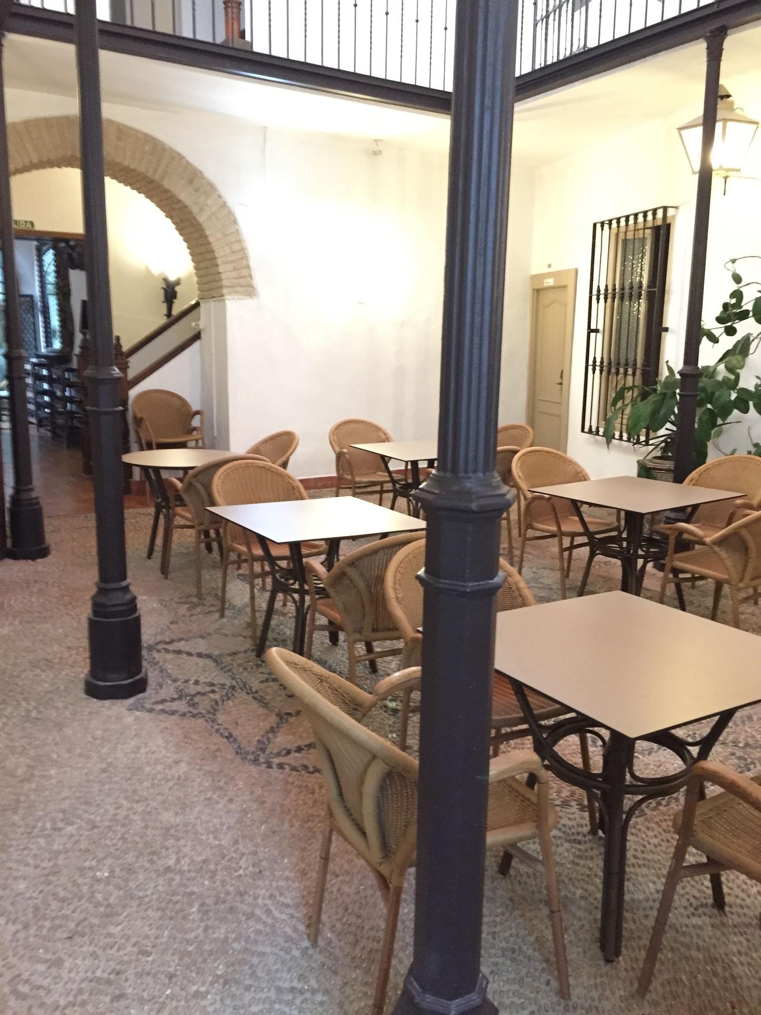 Bar/Salón Los Patios Hotel