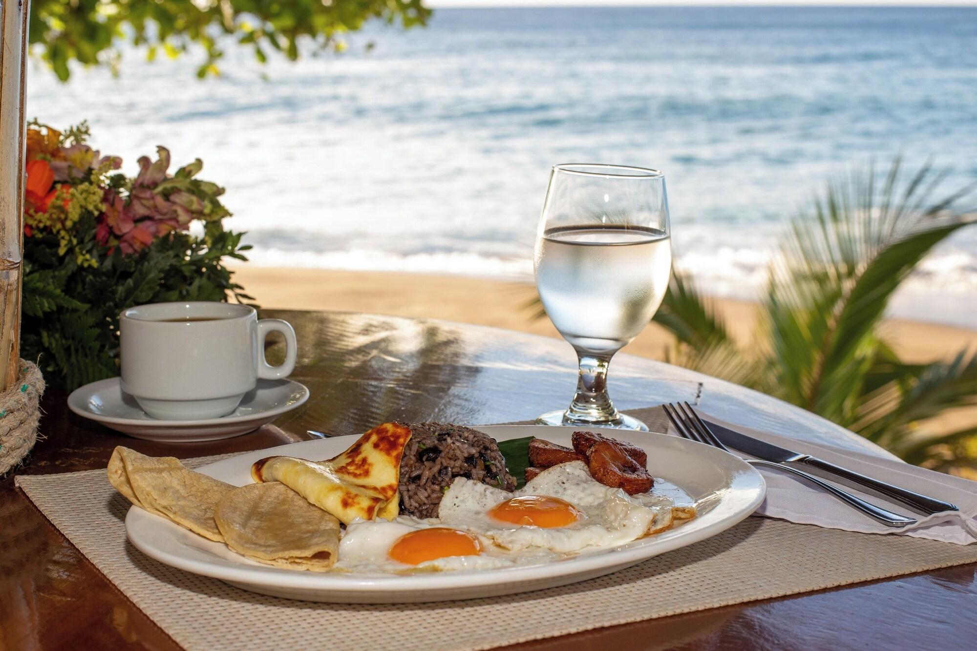 Restaurant Tango Mar Beachfront Boutique Hotel & Villas