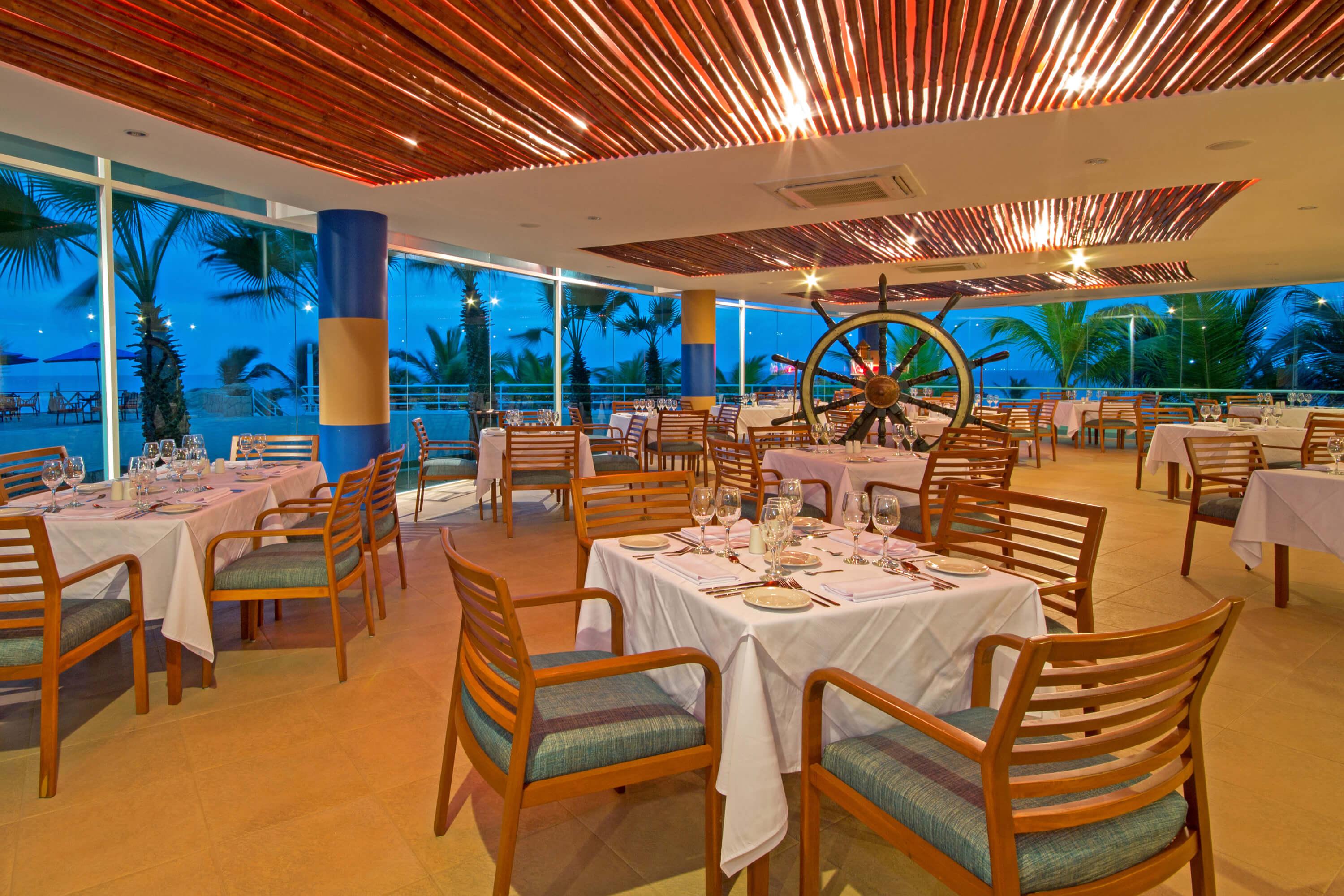 Restaurant Royal Decameron Punta Centinela